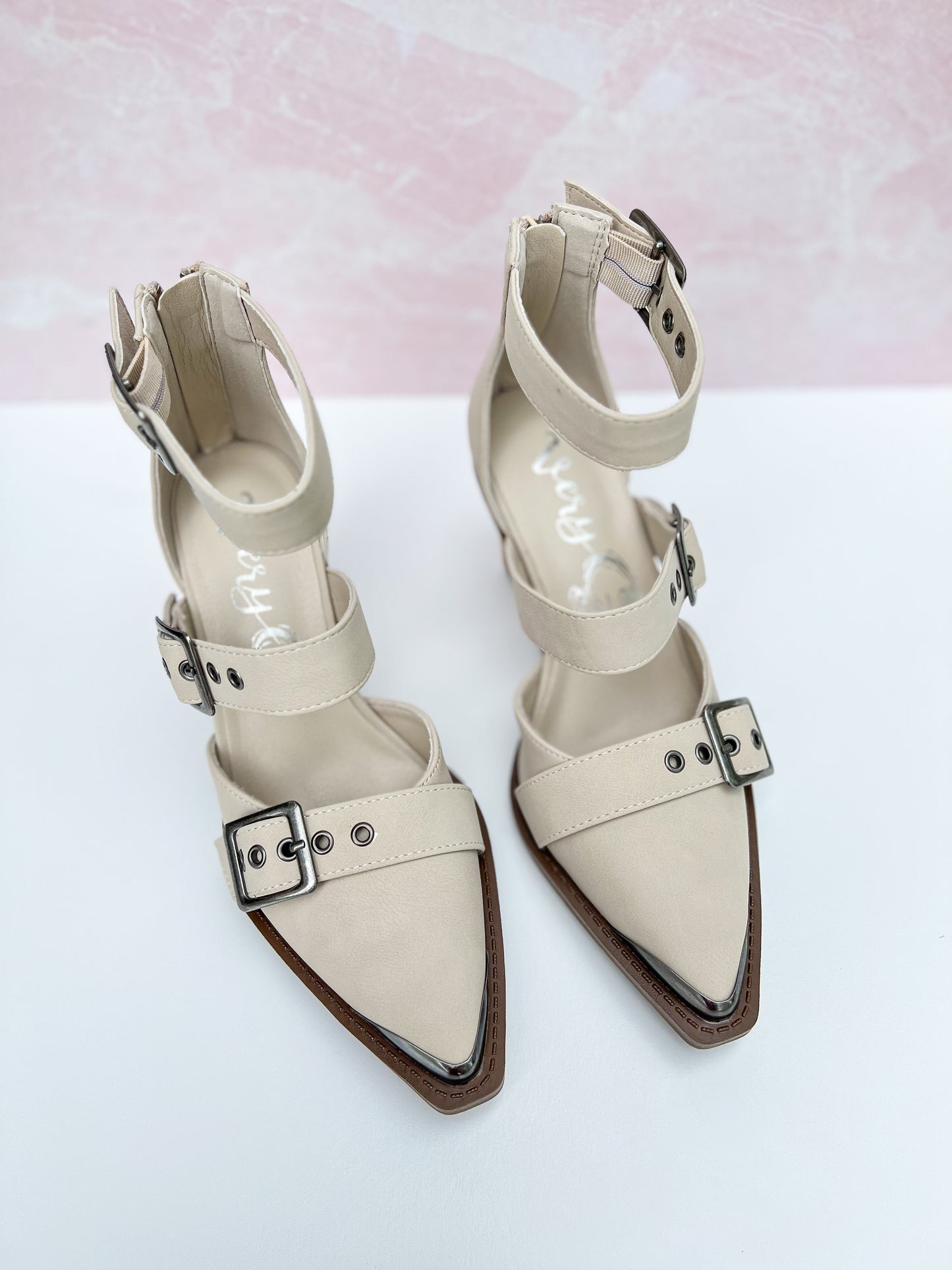 Very G Irina Wedge - Cream