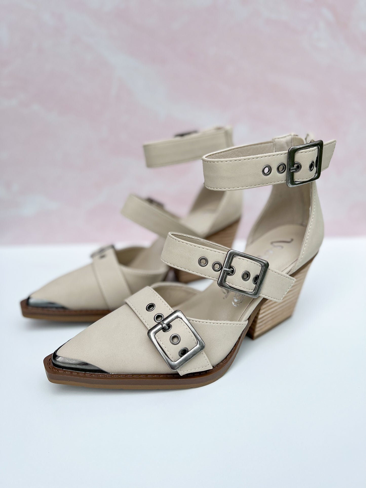 Very G Irina Wedge - Cream