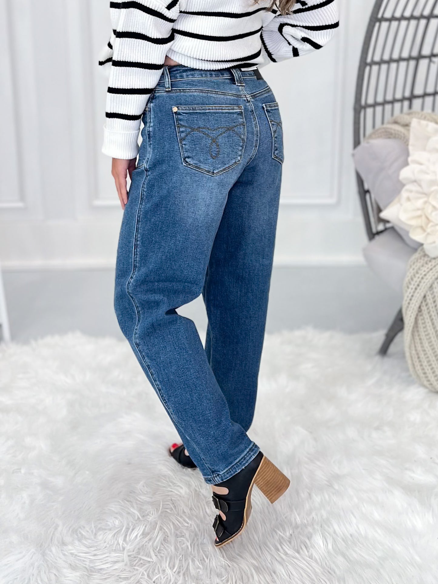 On A Roll - Judy Blue Soft Barrel Leg Jean