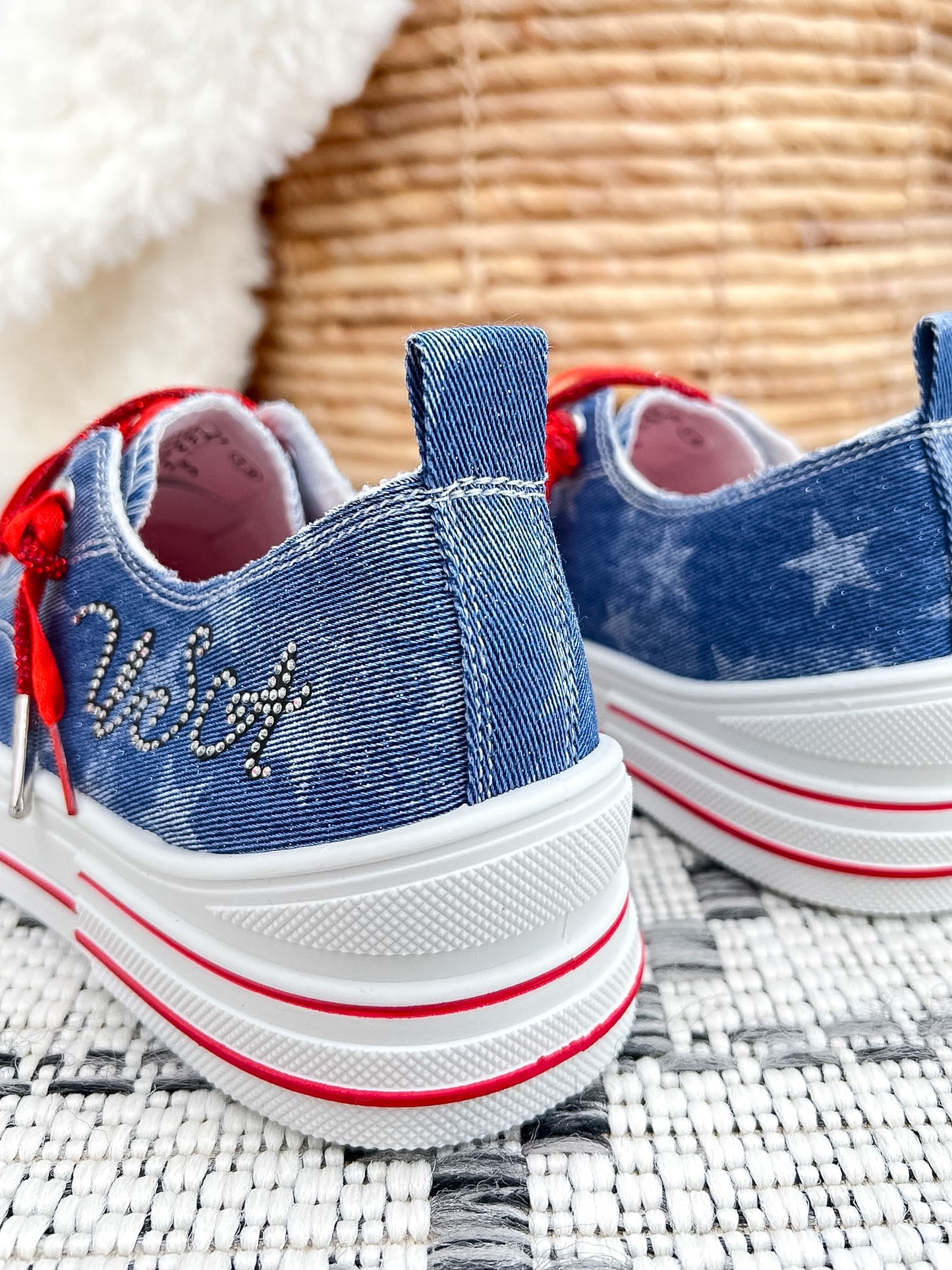 Very G Aman Sneaker - USA