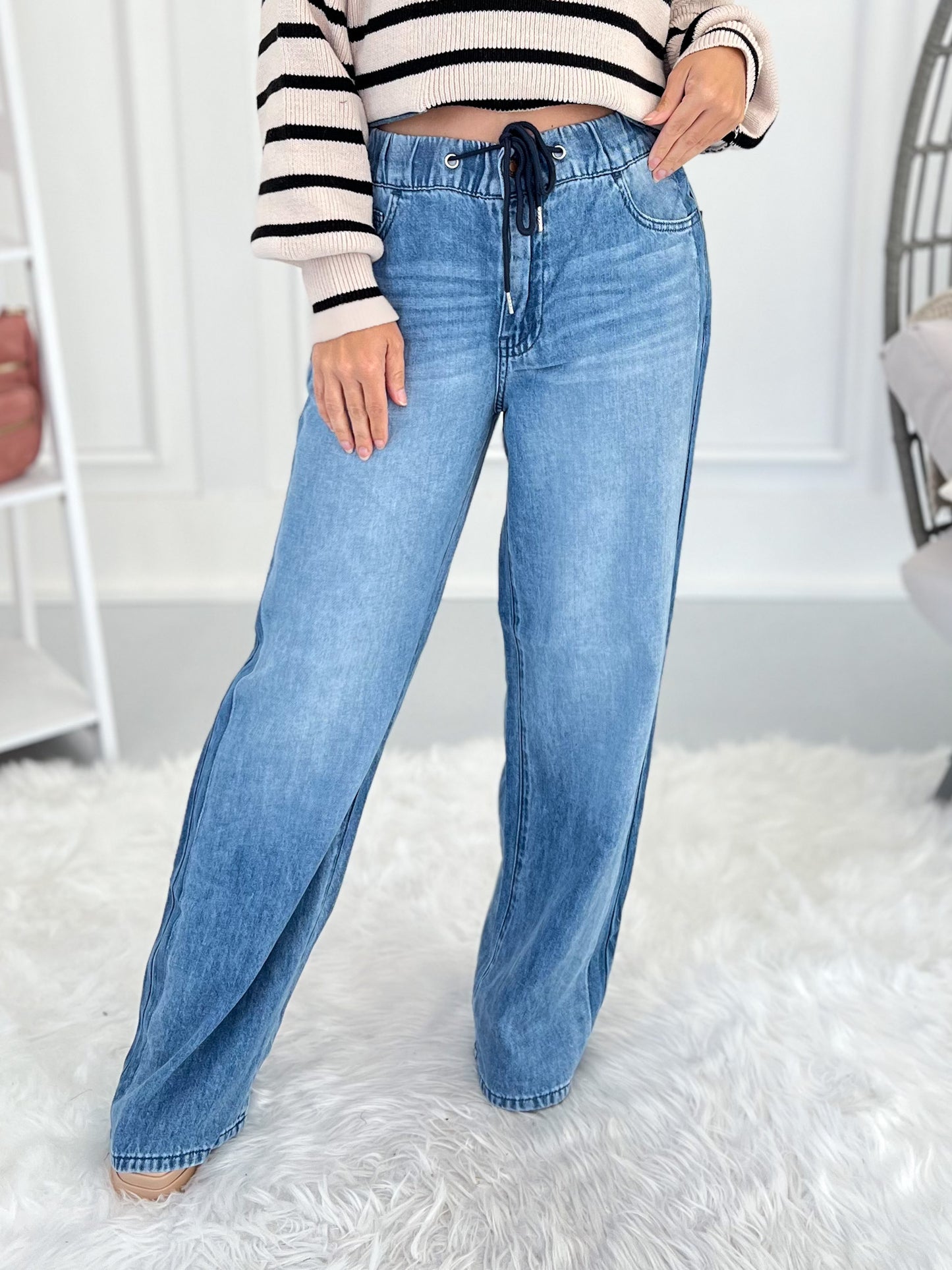 Free Flow - Judy Blue Featherweight Chambray Wilhelmina Elastic Waist Jean