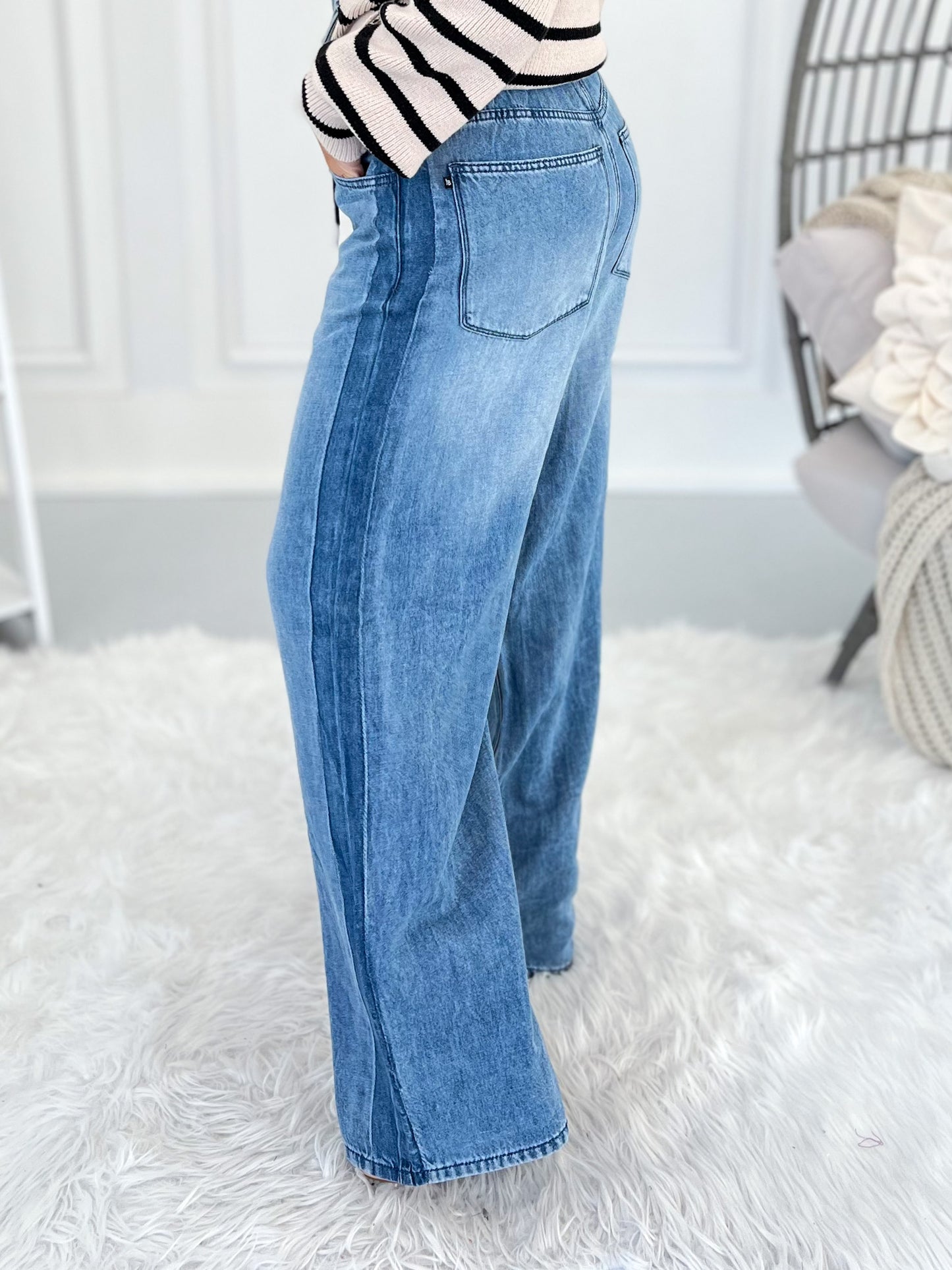 Free Flow - Judy Blue Featherweight Chambray Wilhelmina Elastic Waist Jean
