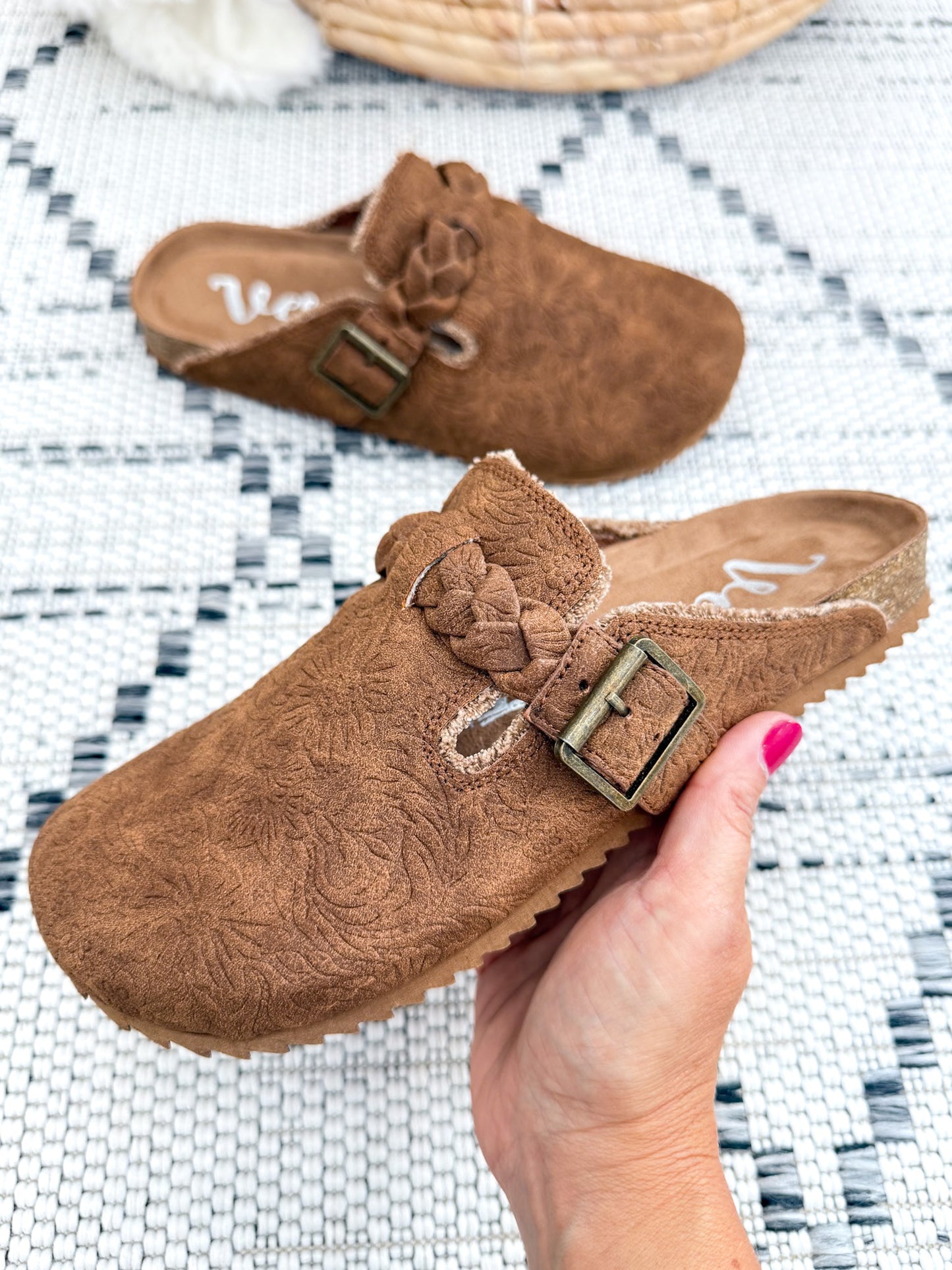 Very G Iris Tooled Clog - Tan