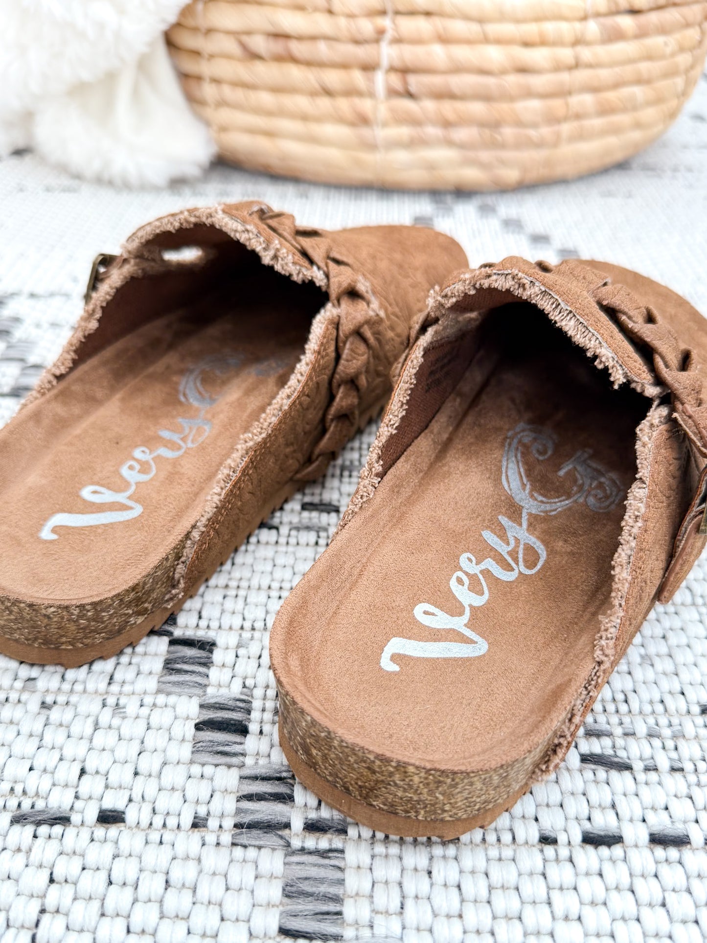 Very G Iris Tooled Clog - Tan