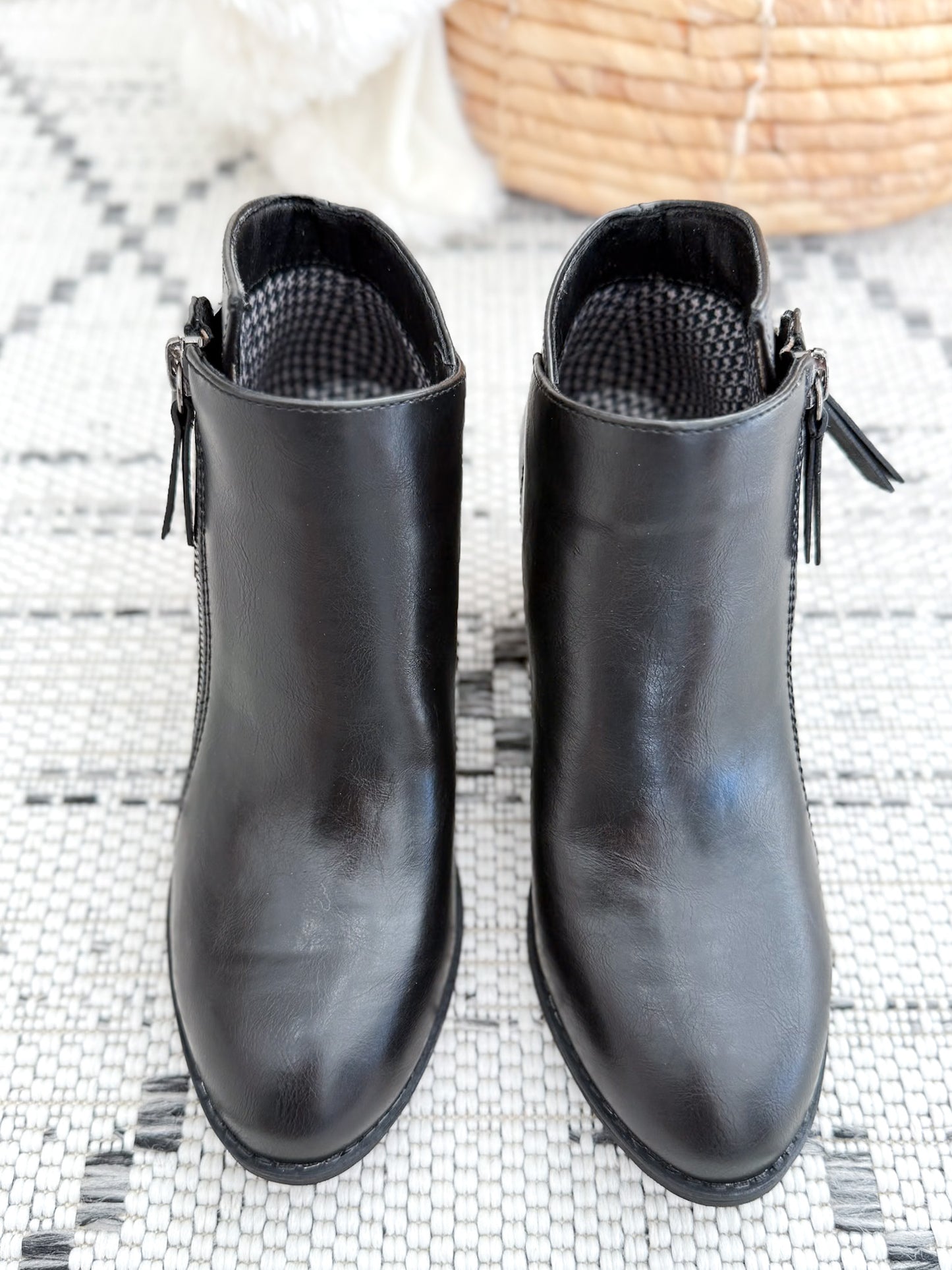Muk Luks Yellowstone Yardley Boot - Black