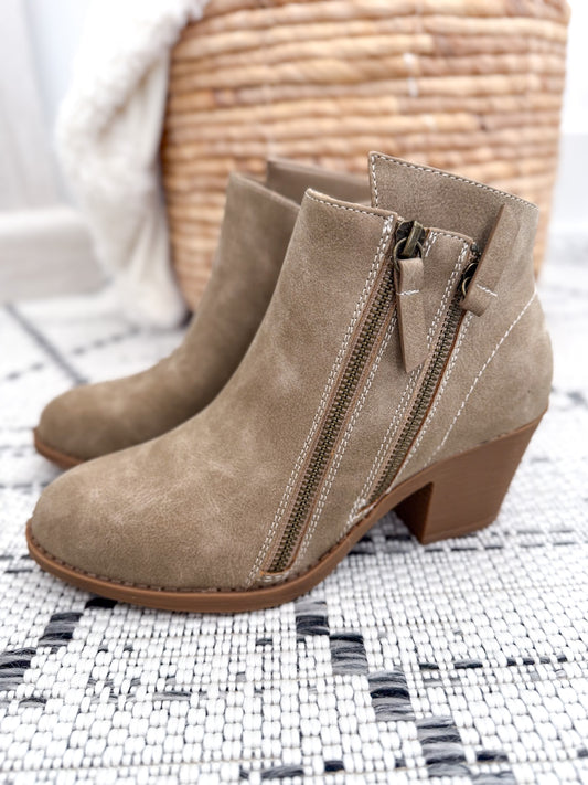 Muk Luks Yellowstone Yardley Boot - Taupe - Final Sale