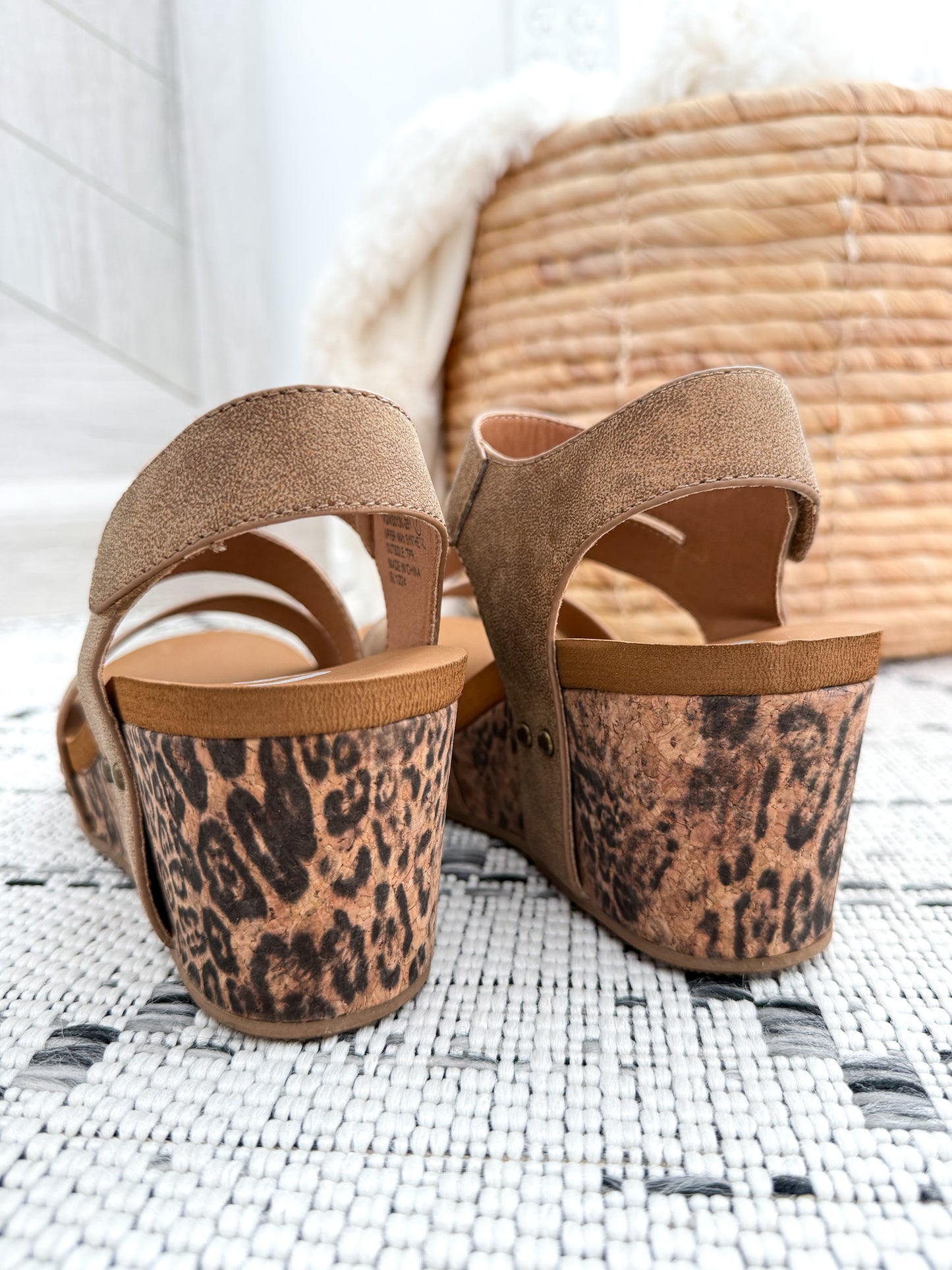 Very G Atlas Wedge - Tan