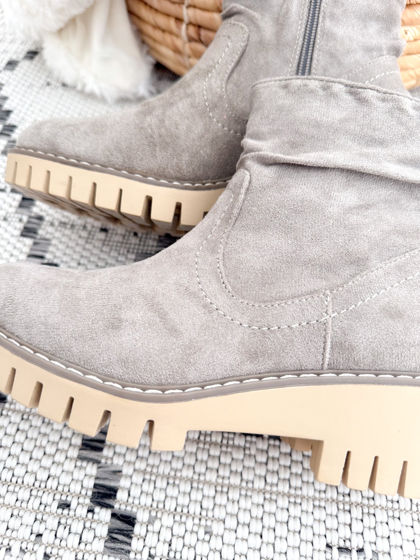 Very G Dashing Boot - Grey