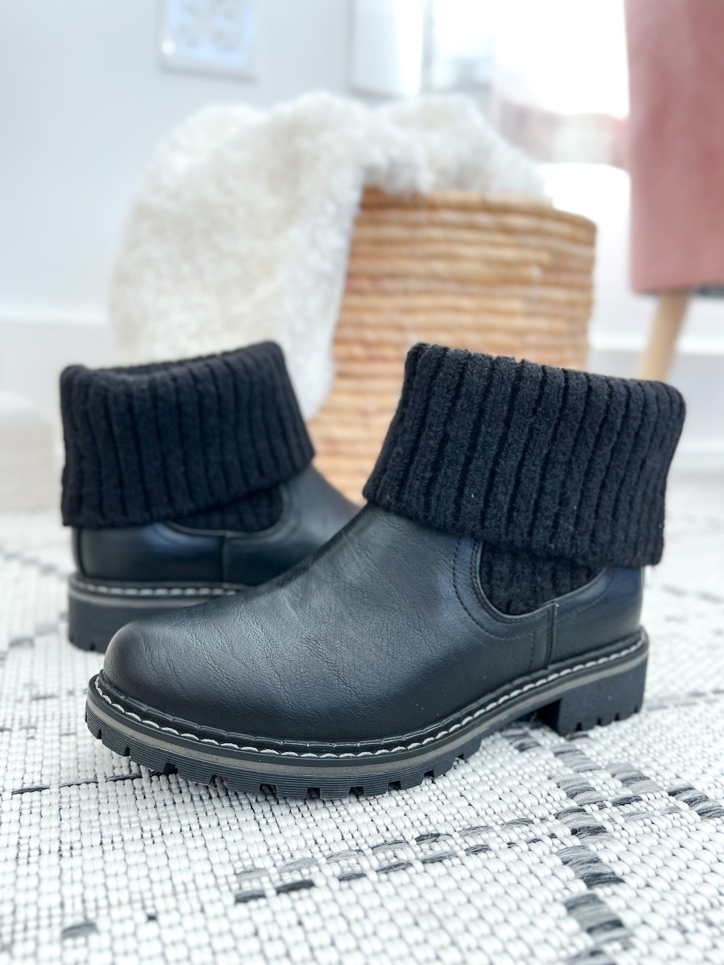 Corky's Quiver Boot - Black