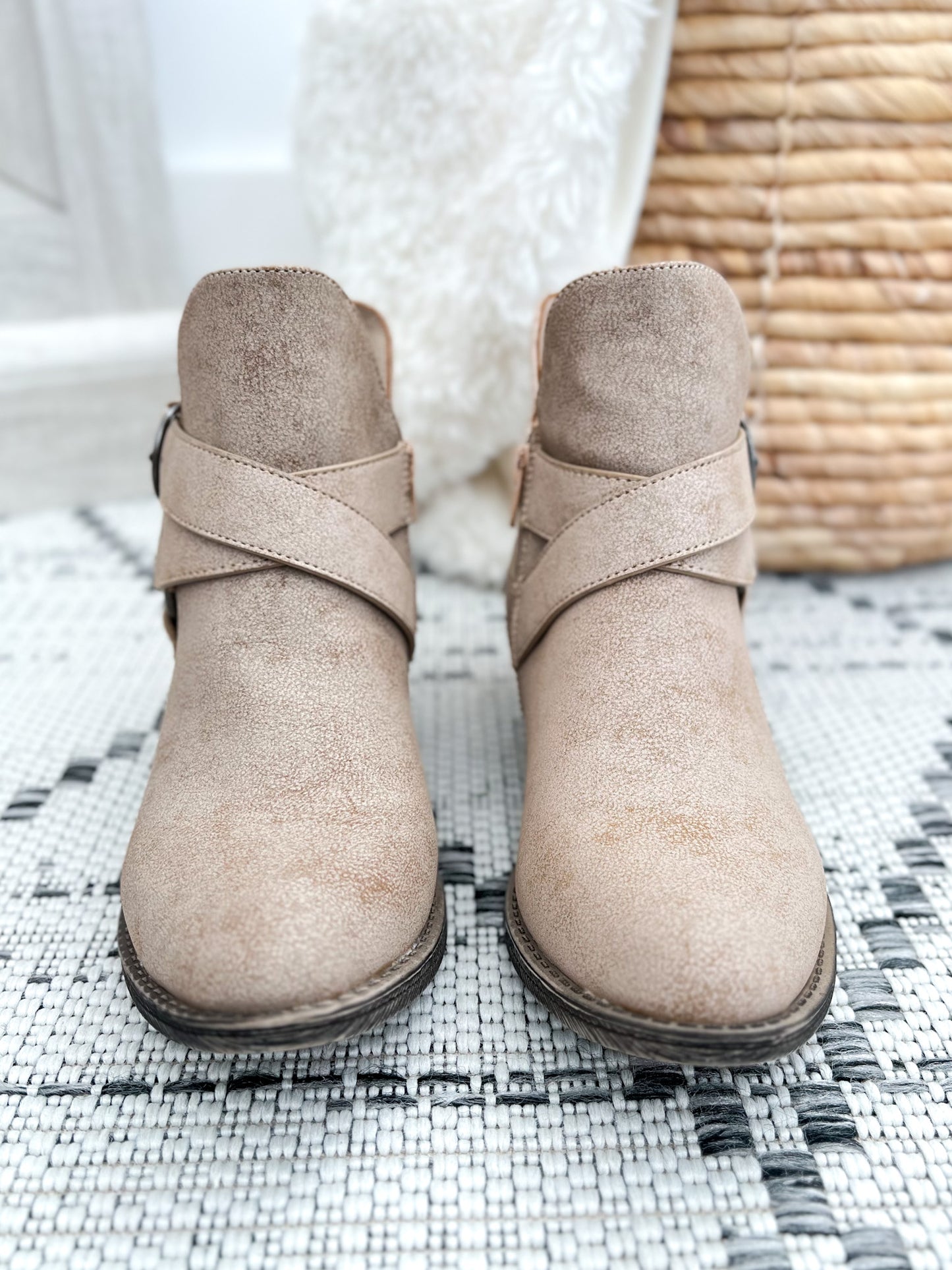 Very G Caroline Boot - Nude
