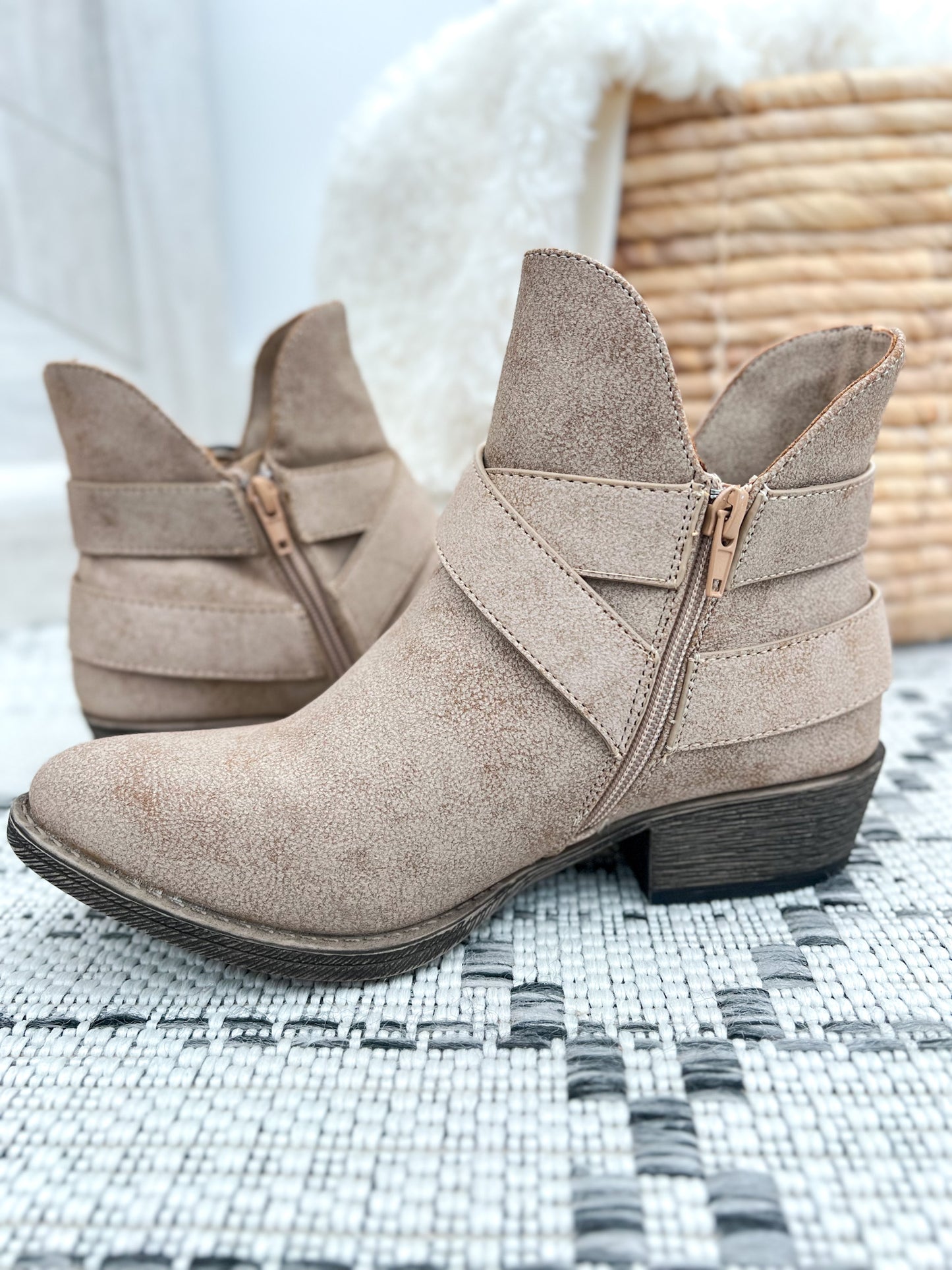 Very G Caroline Boot - Nude