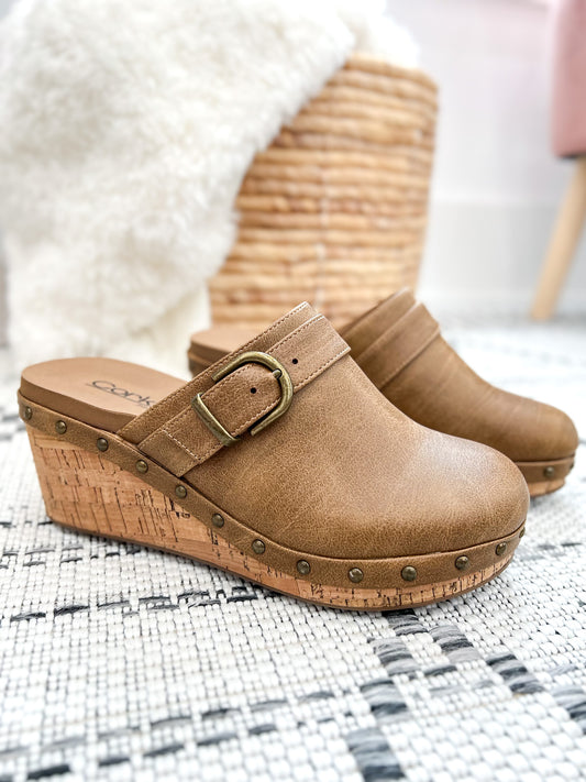 Corky's Who Knew Clog - Tan