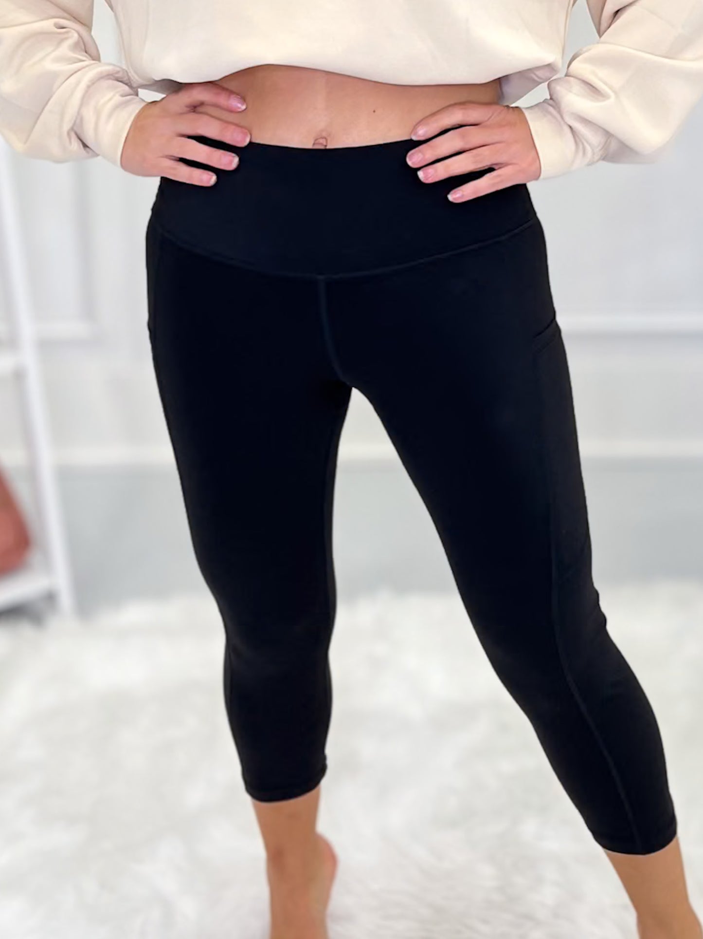 Soft Activewear Capri Leggings w/ Pockets