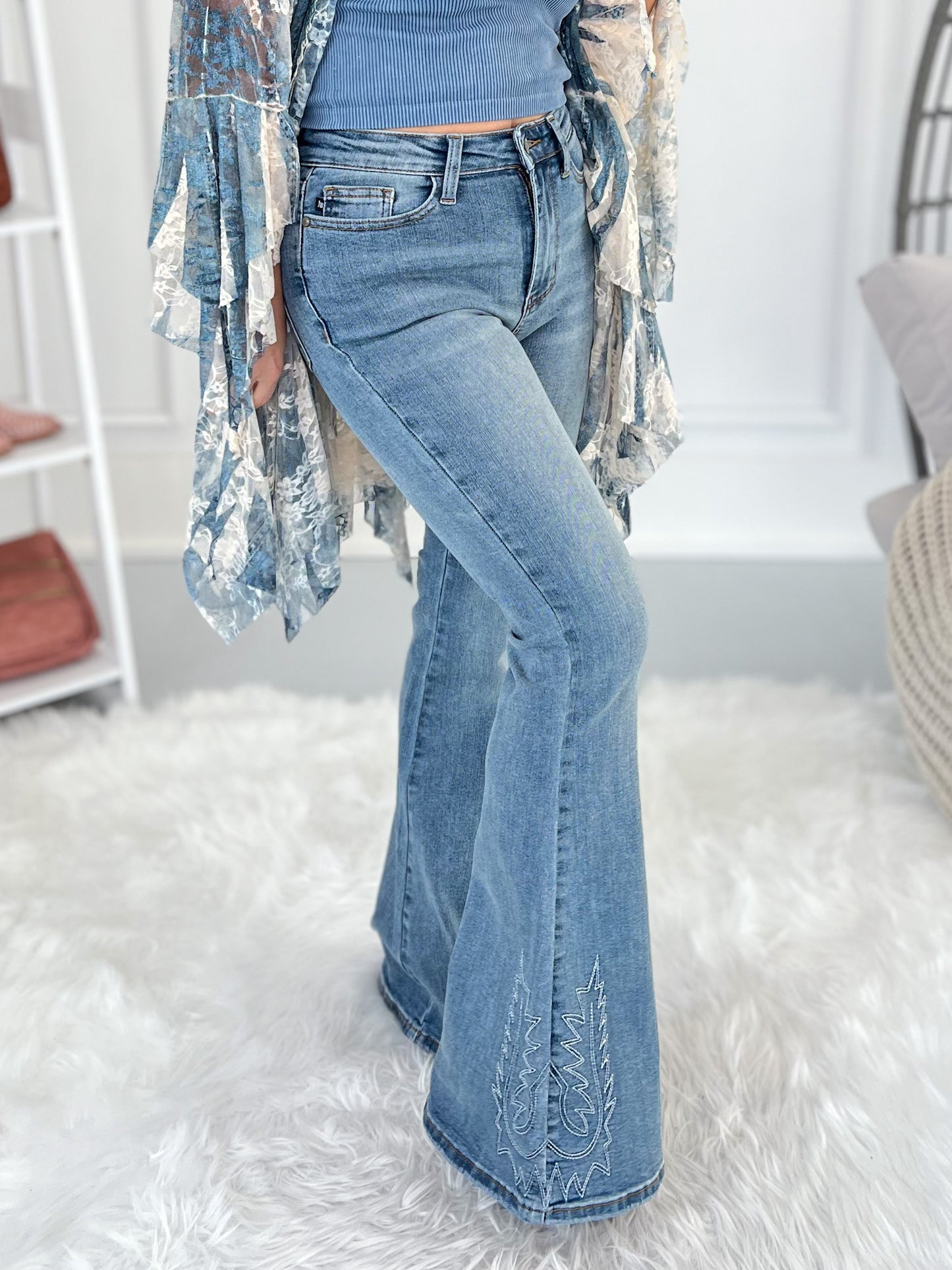 Cowgirl Classic - Judy Blue Western Embroidered Flare Jeans