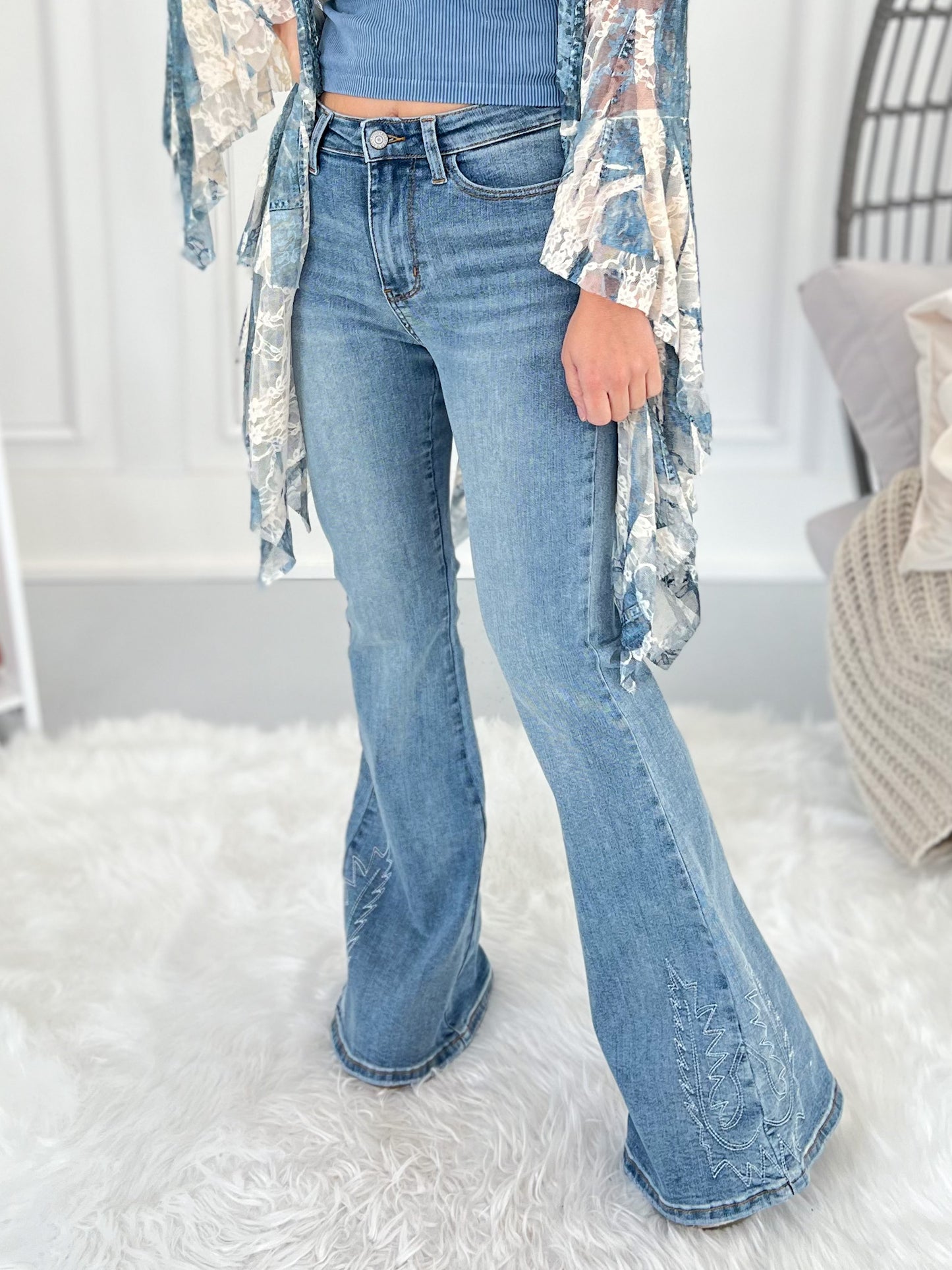Cowgirl Classic - Judy Blue Western Embroidered Flare Jeans