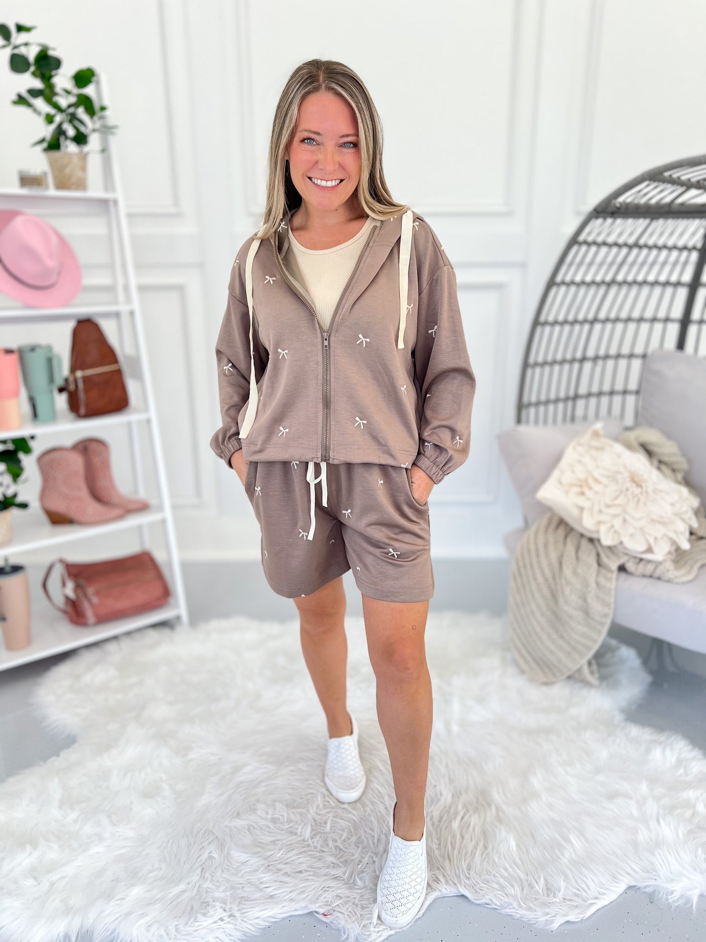 Bundle Of Bows Matching Lounge Set