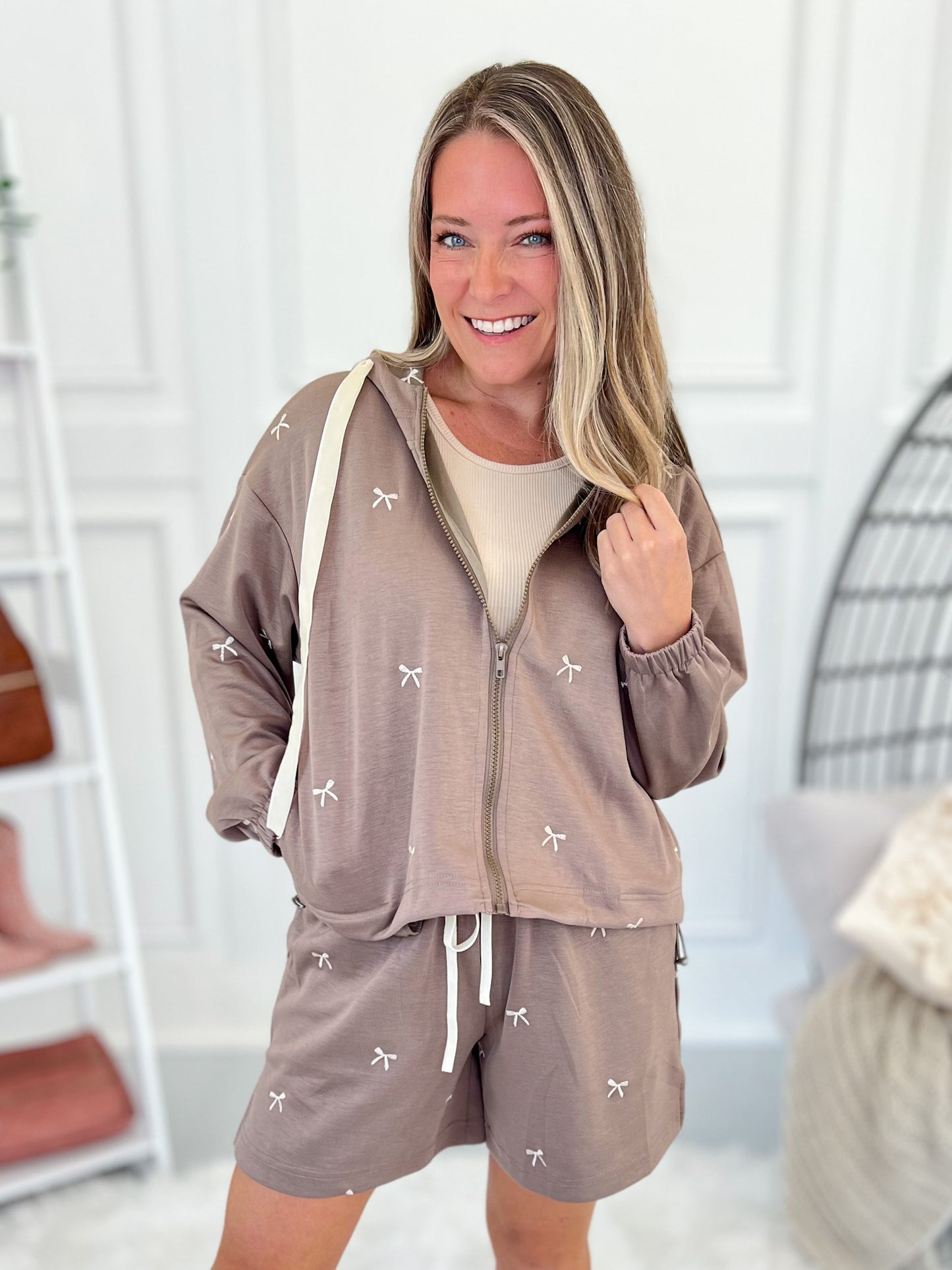 Bundle Of Bows Matching Lounge Set