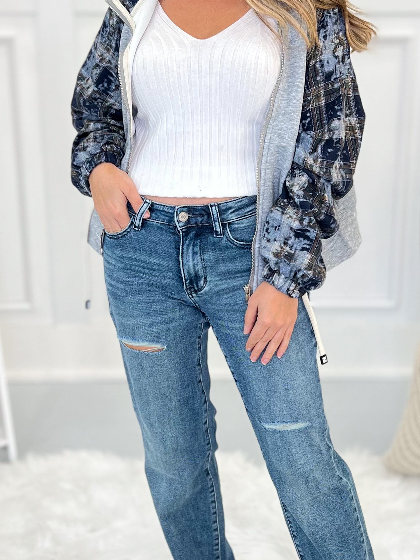 Lazy Daze - Judy Blue Distressed Dad Jeans