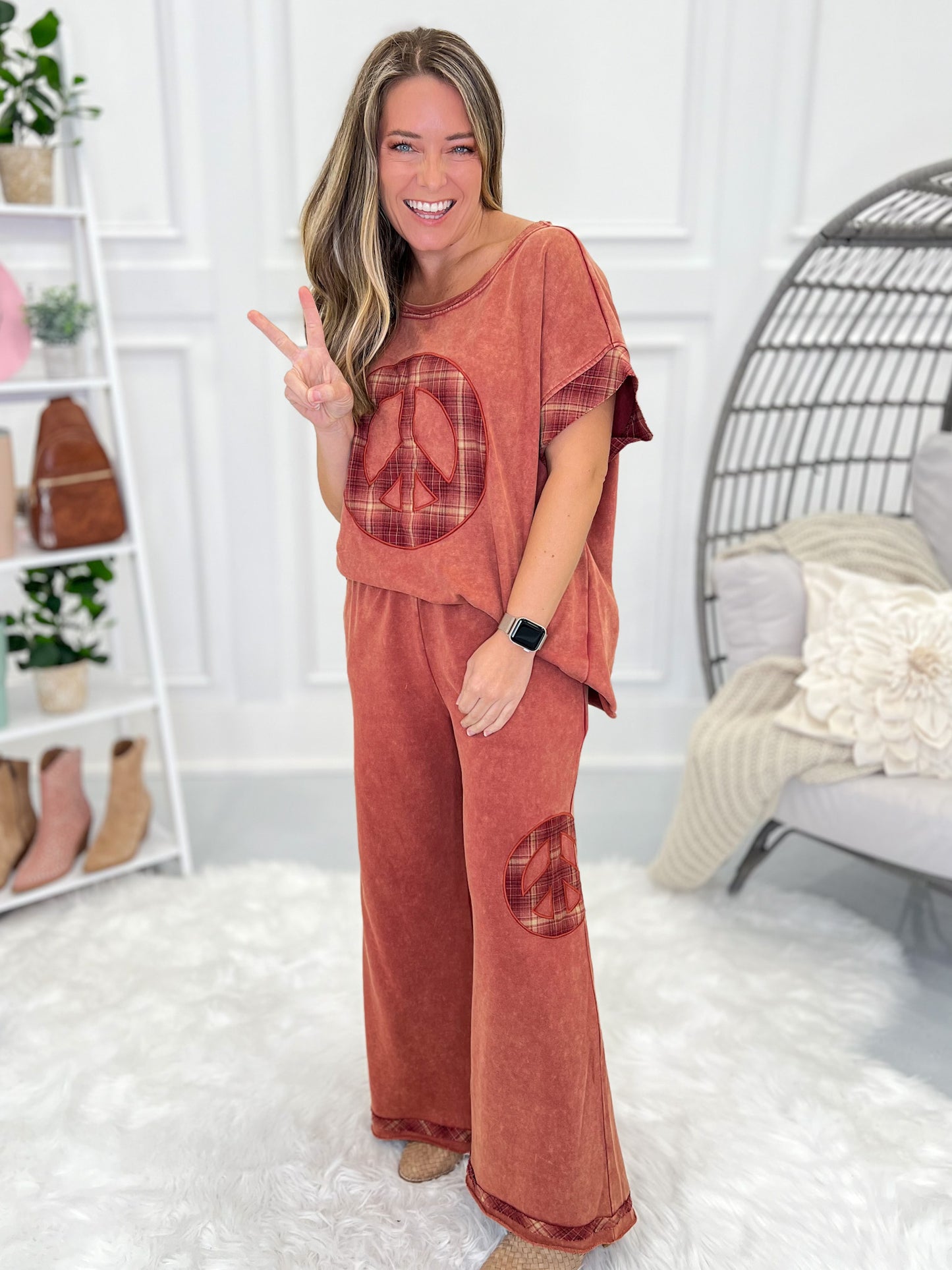 Peaceing Out Pants - Final Sale