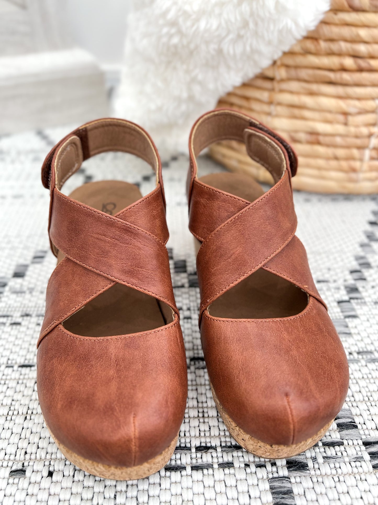 Corky's Case Closed Heel - Bourbon