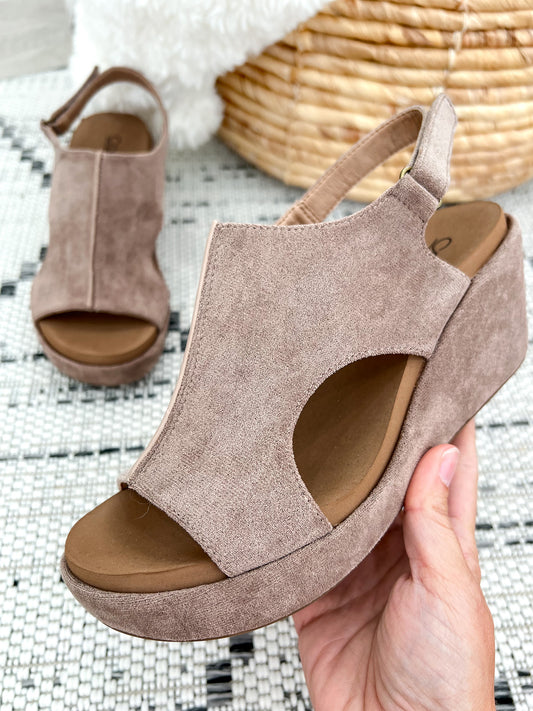 Corky's Carley Wedge - Light Grey