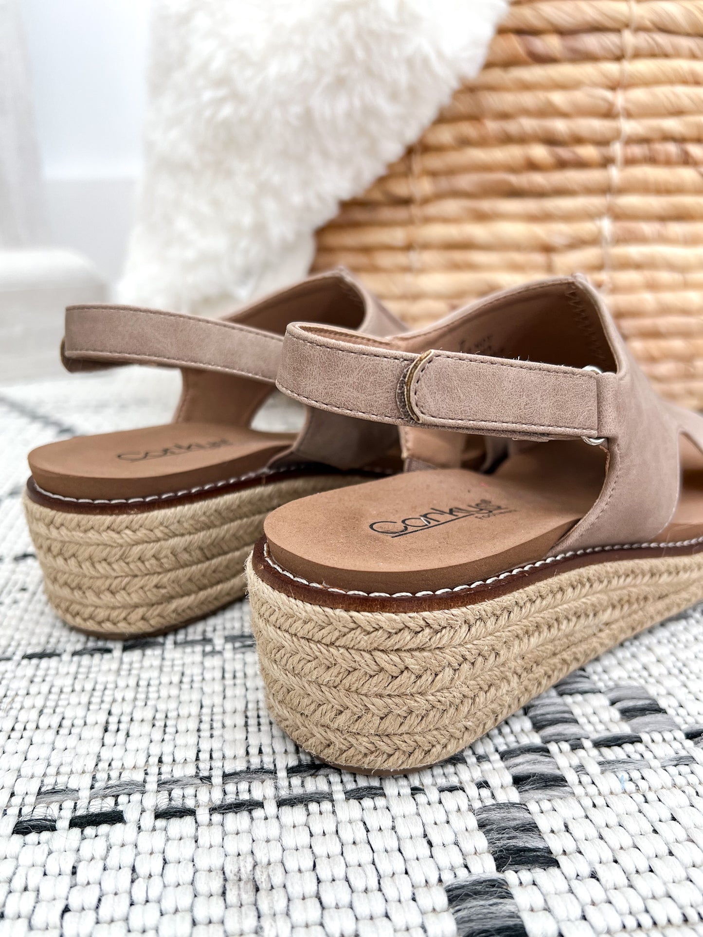 Corky's Ready Or Not Wedge - Taupe