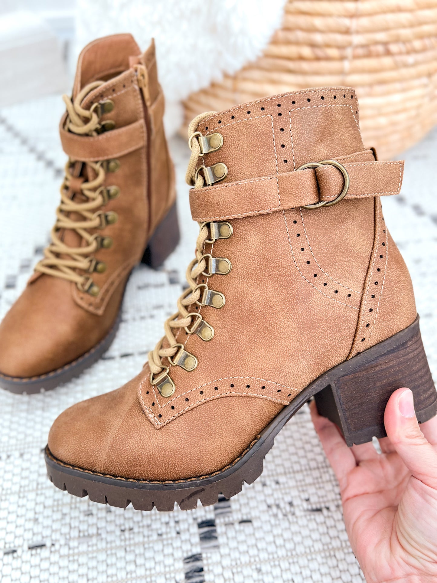 Very G Donatella Boot - Tan