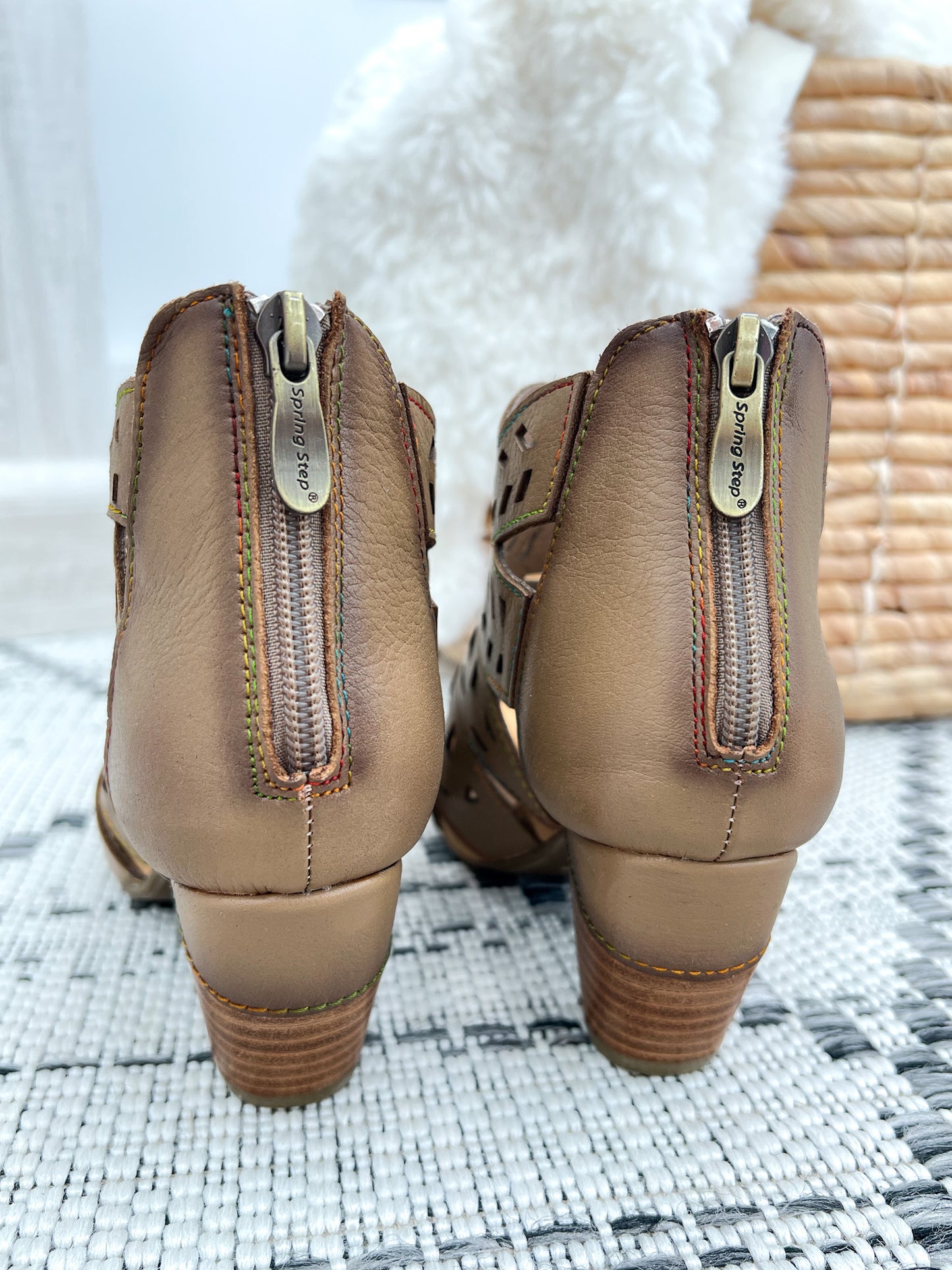 L'ARTISTE Icon Wedge - Tan Leather