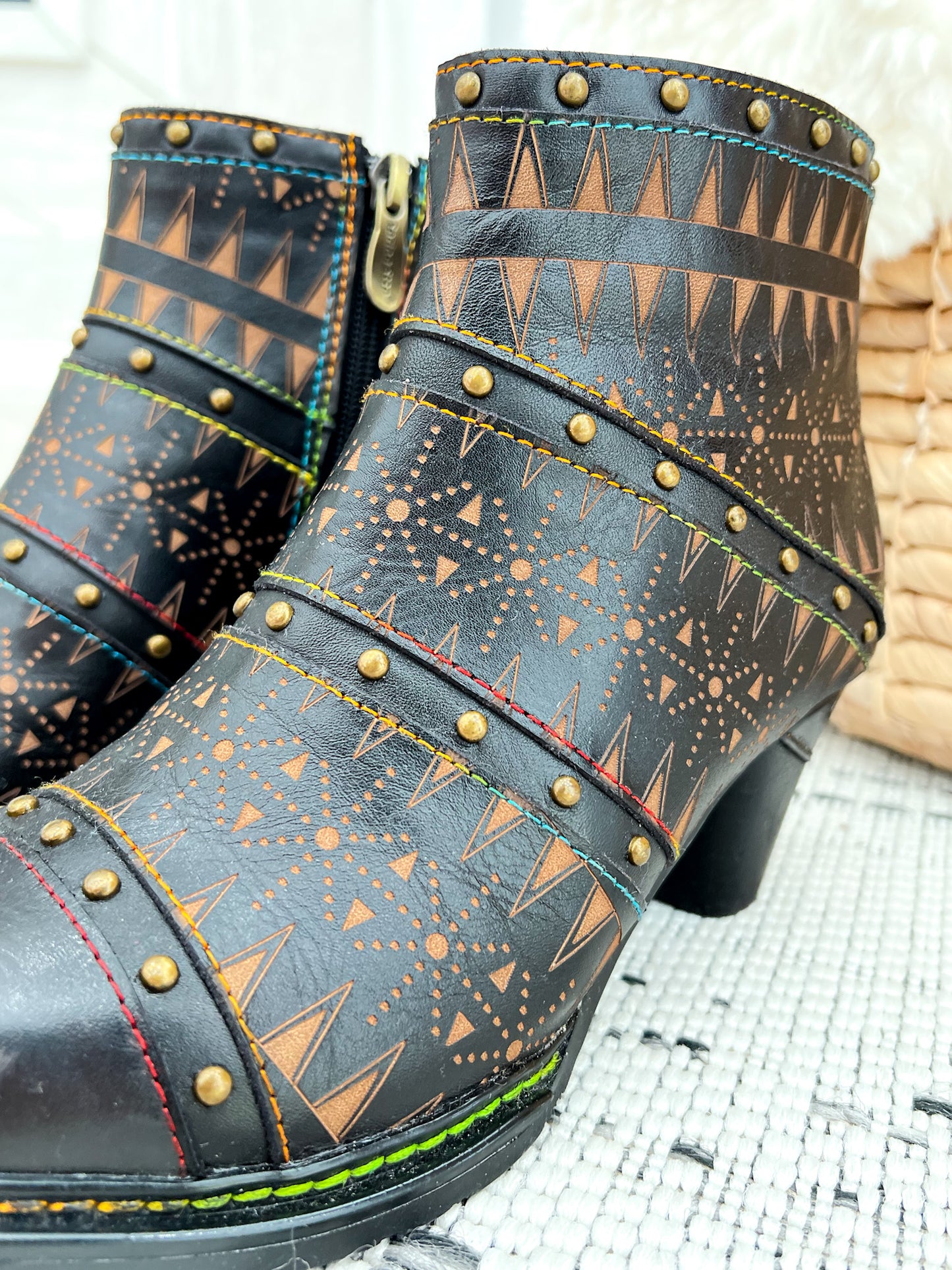 L'ARTISTE Niobe Boot - Black Multi