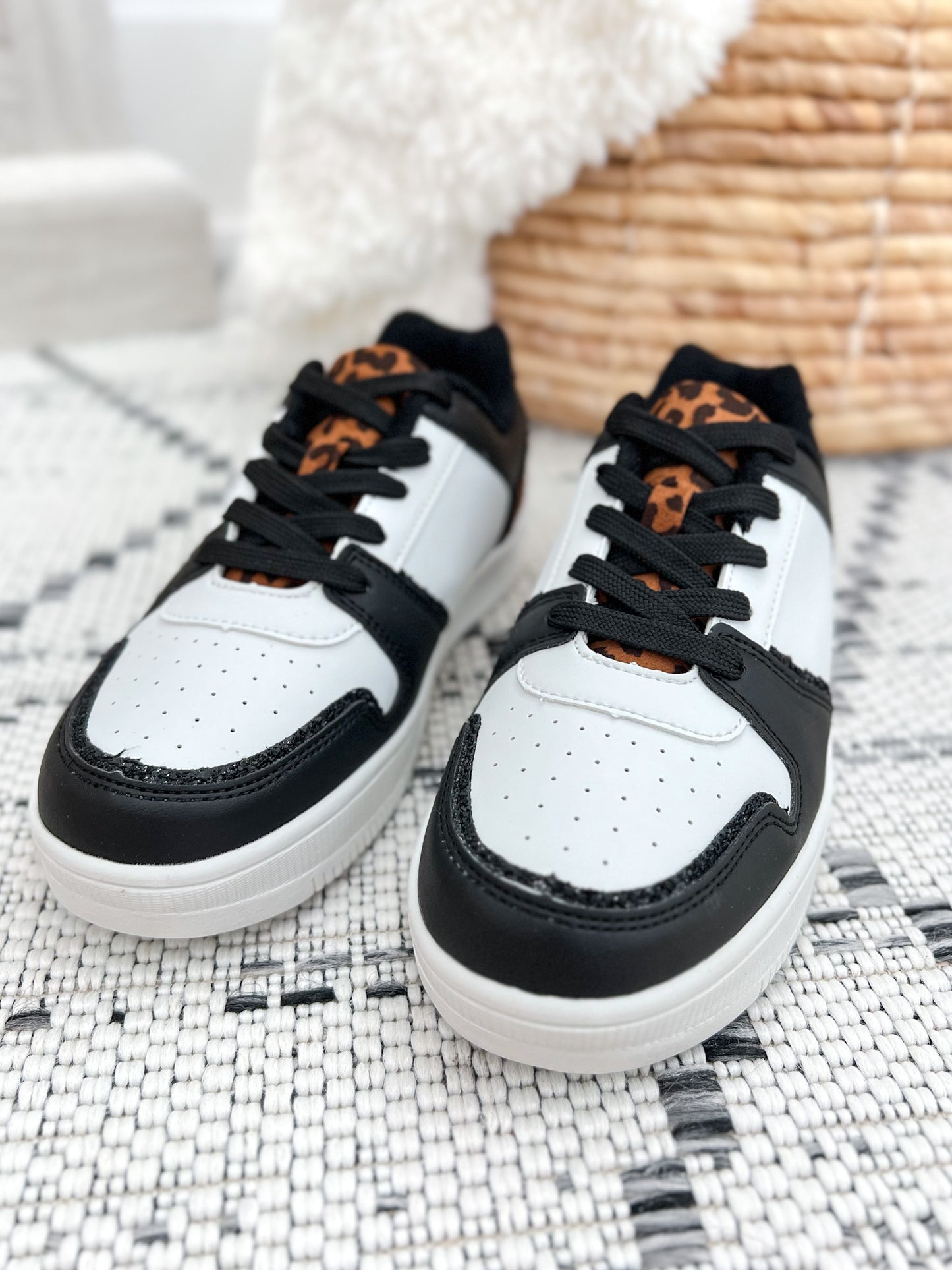 Very G BB Low Sneaker - Black
