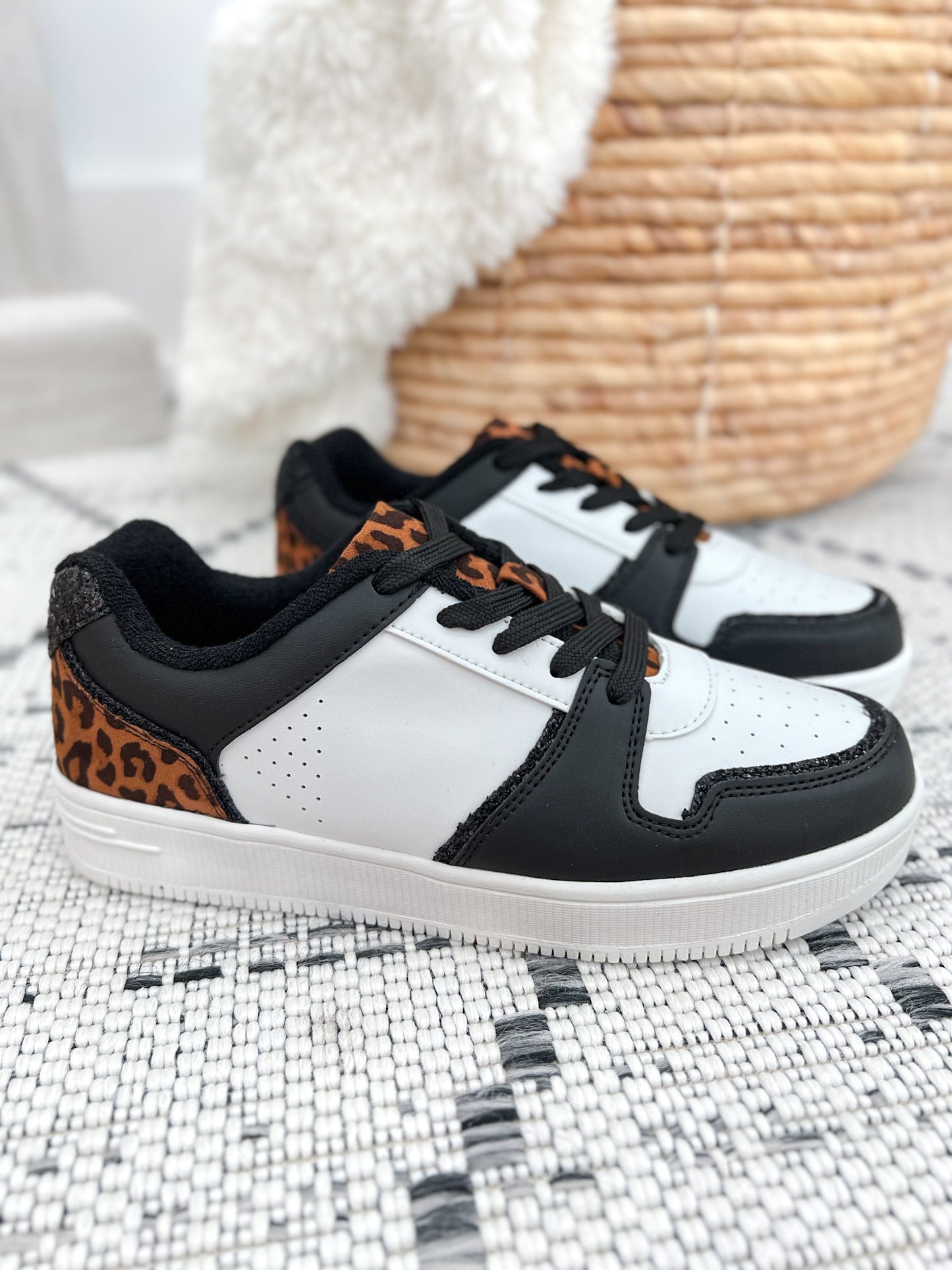 Very G BB Low Sneaker - Black