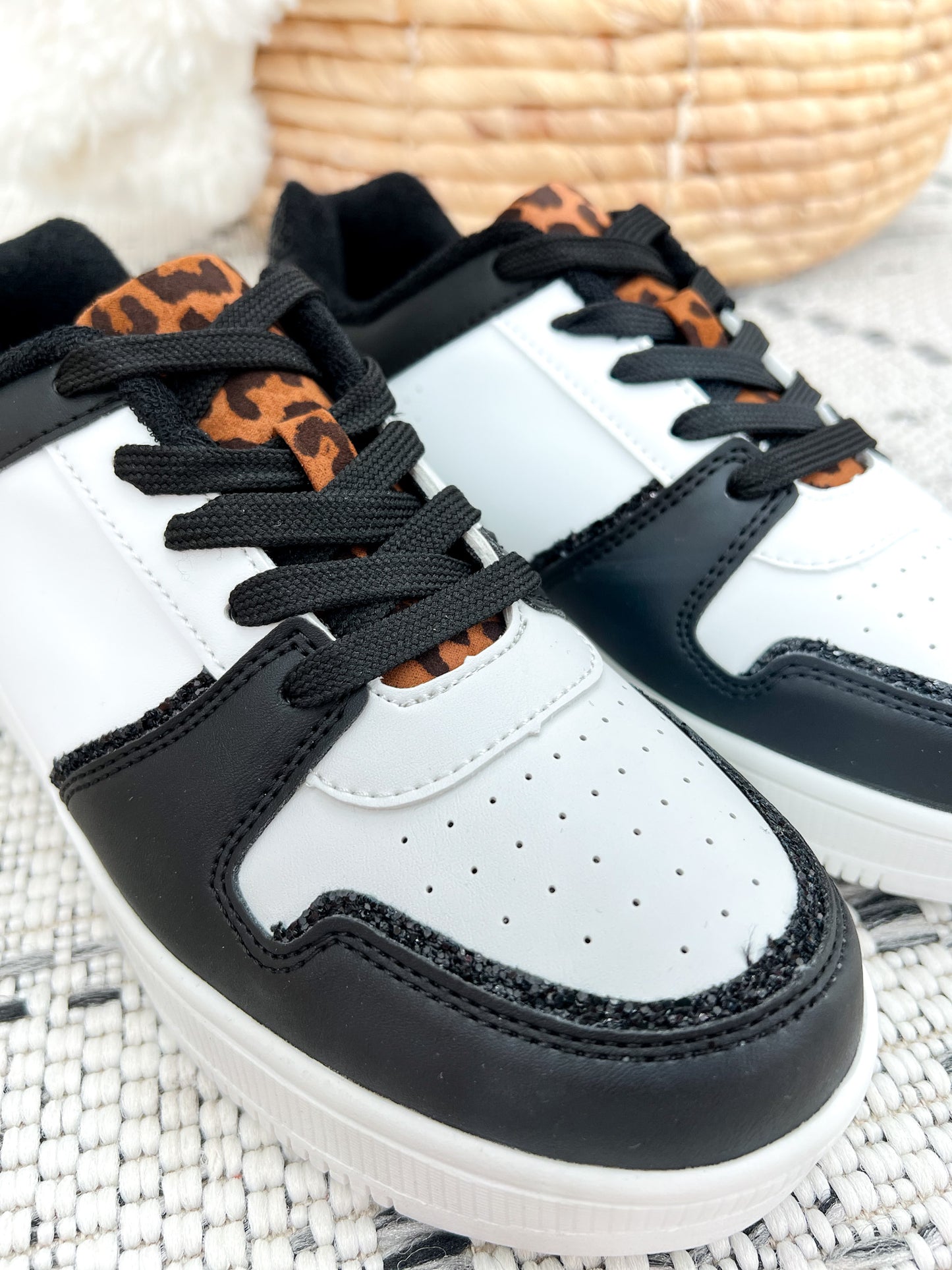 Very G BB Low Sneaker - Black