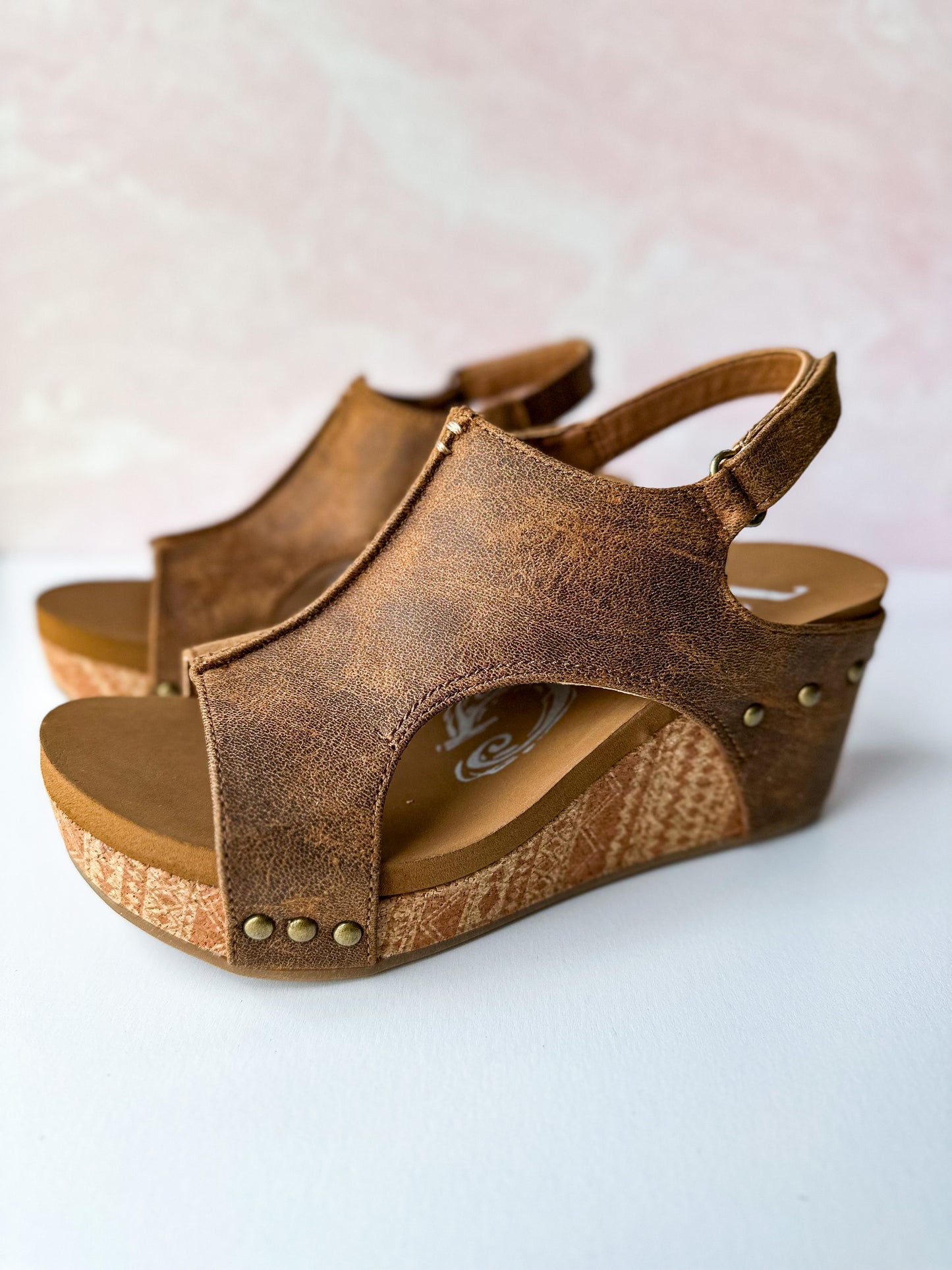 Very G Tabitha Wedge - Tan