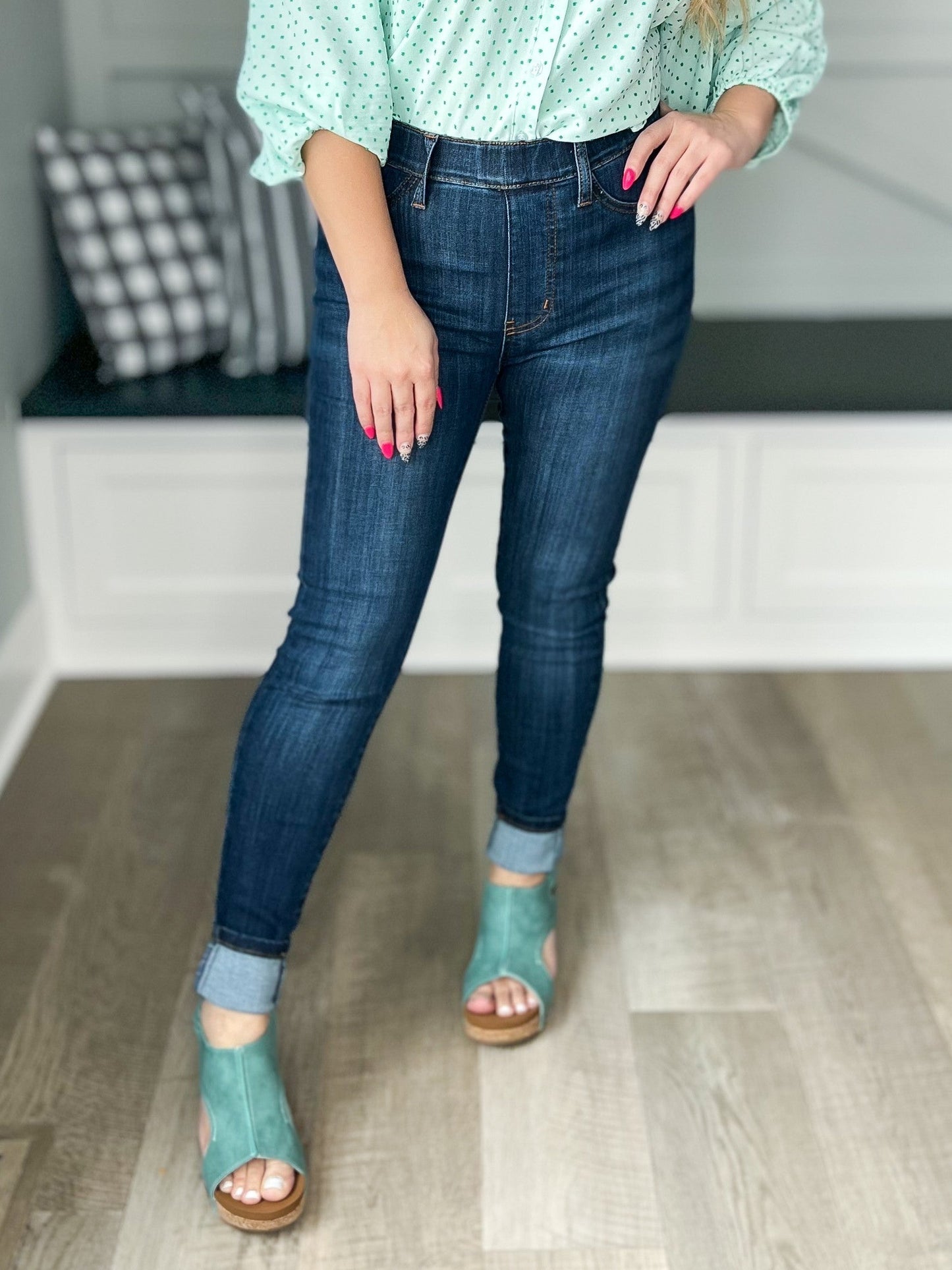 Still Running Late - Judy Blue Pull-On Skinny