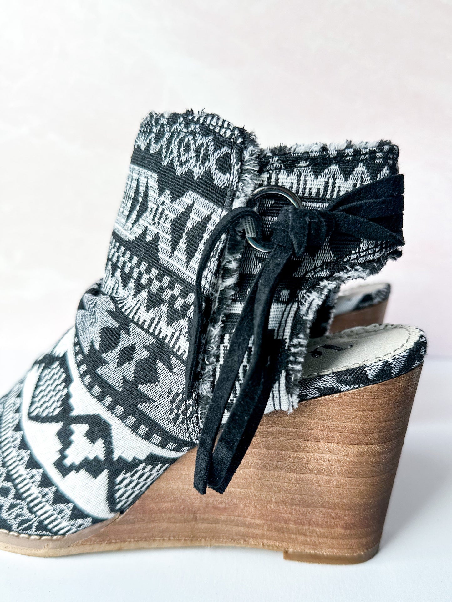 Very G Tribal Sis Sandal