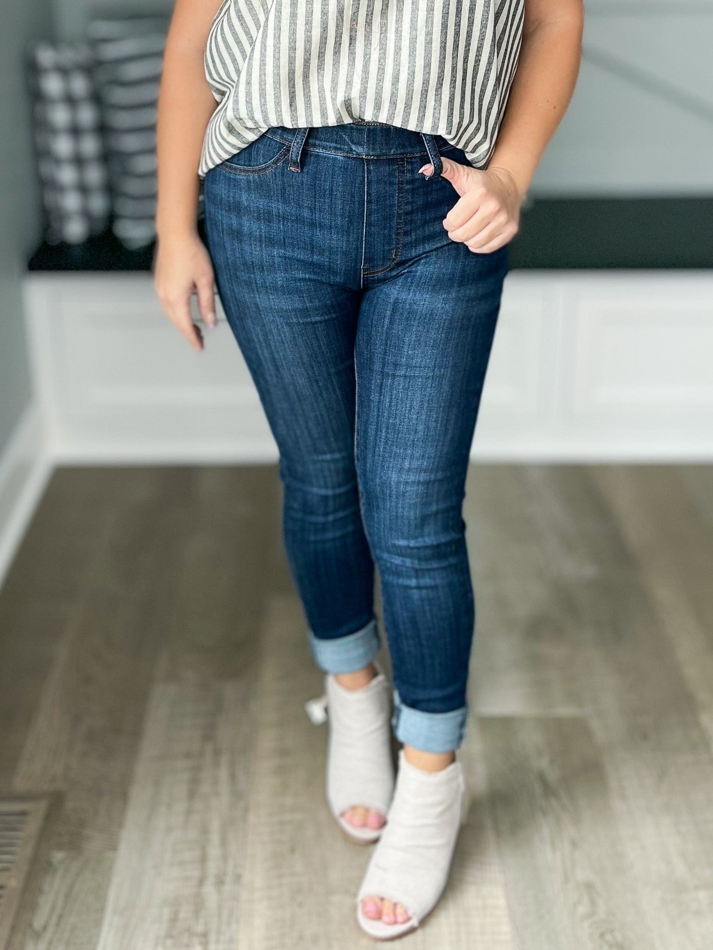 Still Running Late - Judy Blue Pull-On Skinny