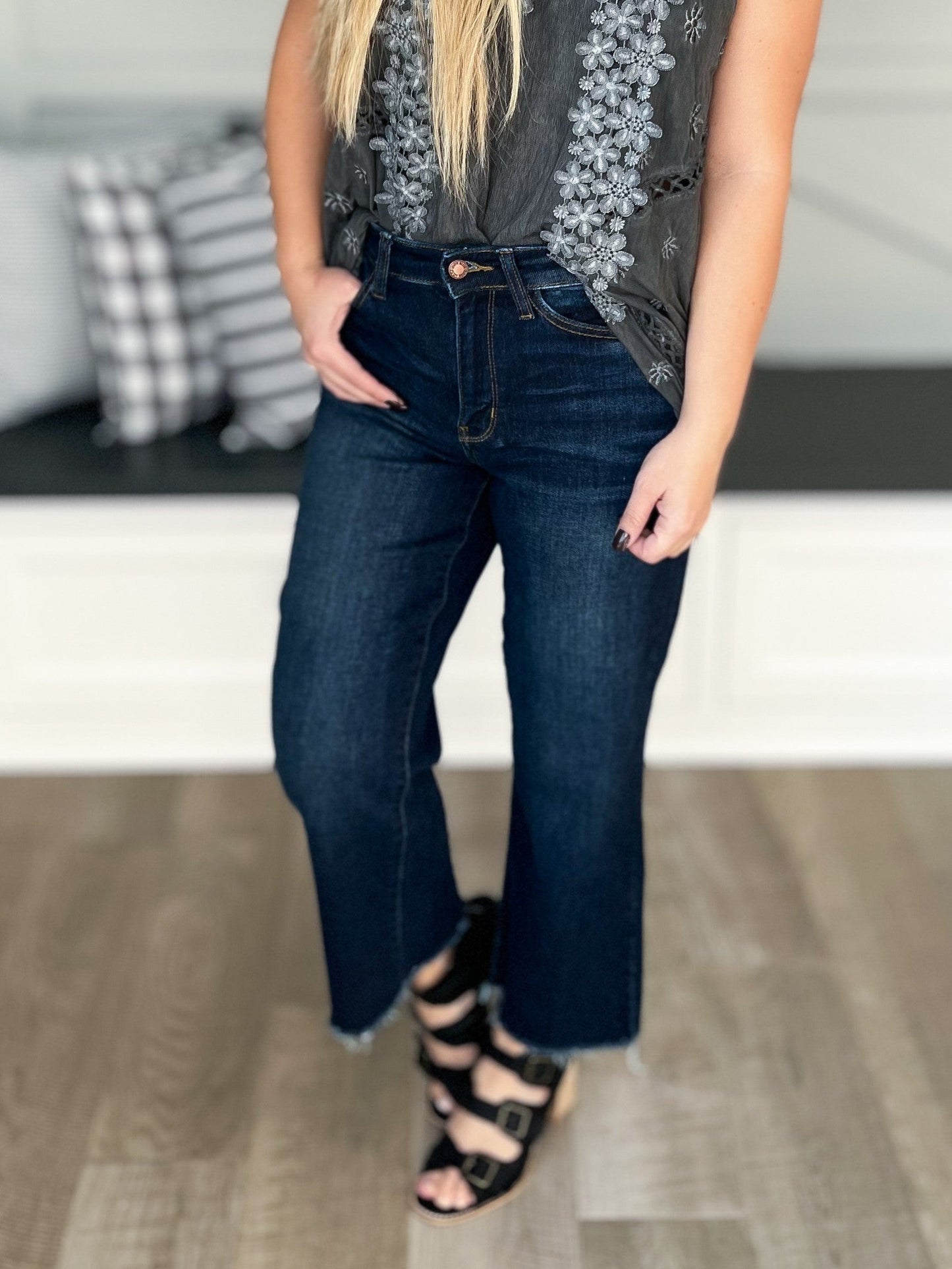 Coming In Hot - Judy Blue Cropped Wide Leg Jeans