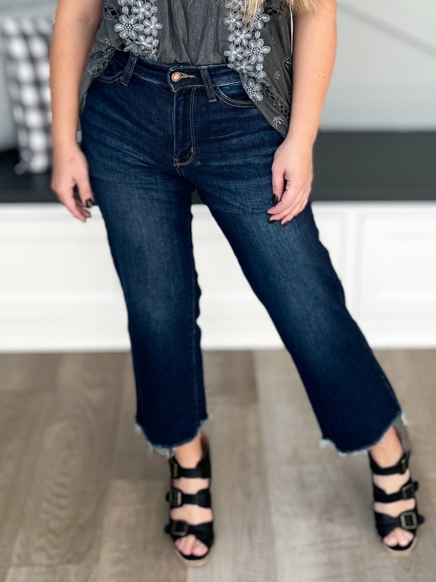 Coming In Hot - Judy Blue Cropped Wide Leg Jeans