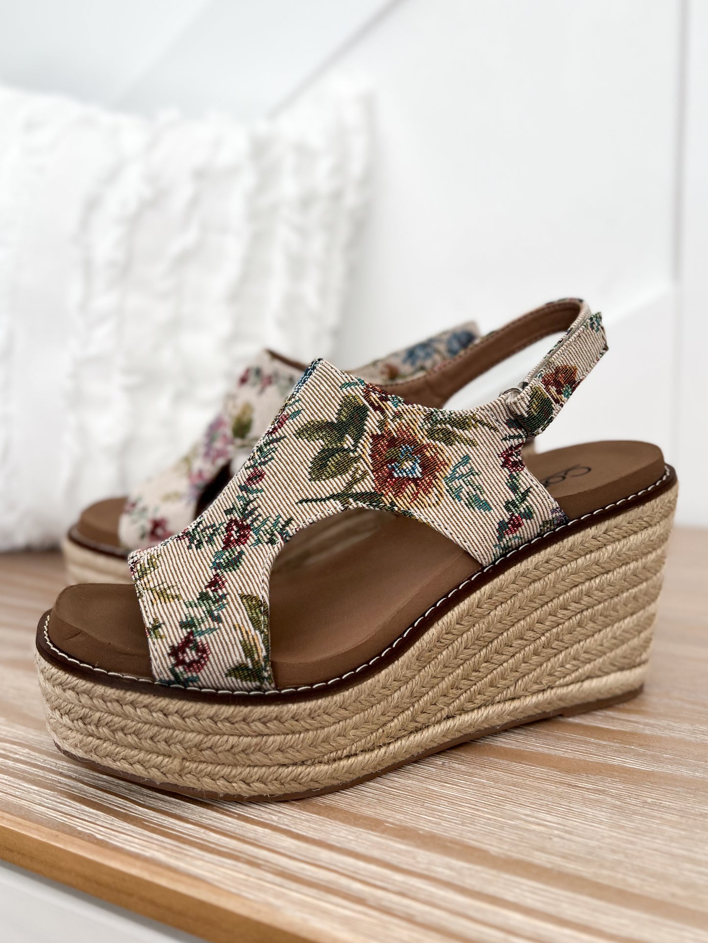 Corky's Freddie Wedge - Sand Floral