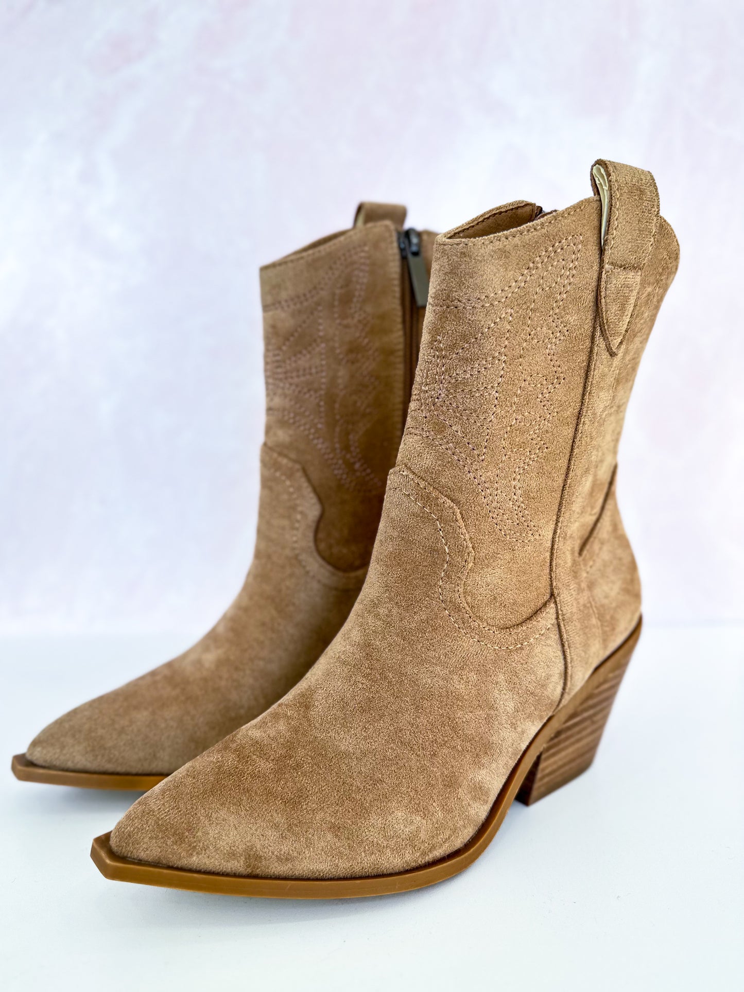 Corky's Rowdy Boot - Camel Suede