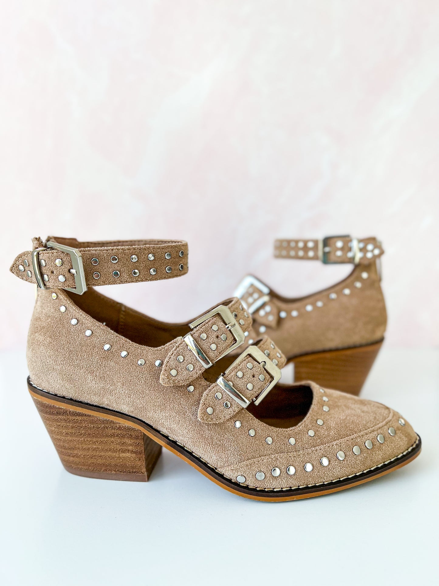 Corky's Cackle Wedge - Sand Suede