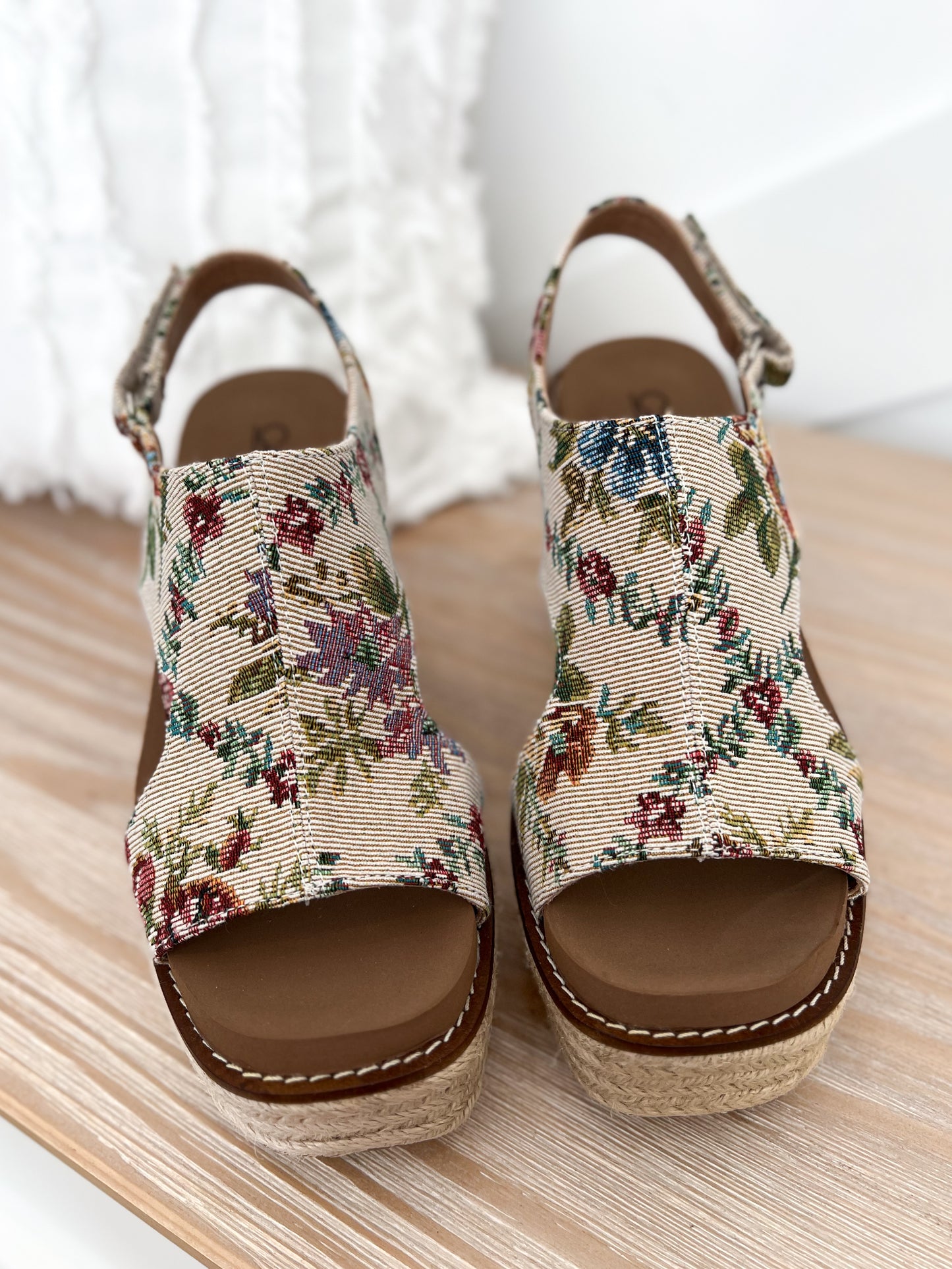 Corky's Freddie Wedge - Sand Floral