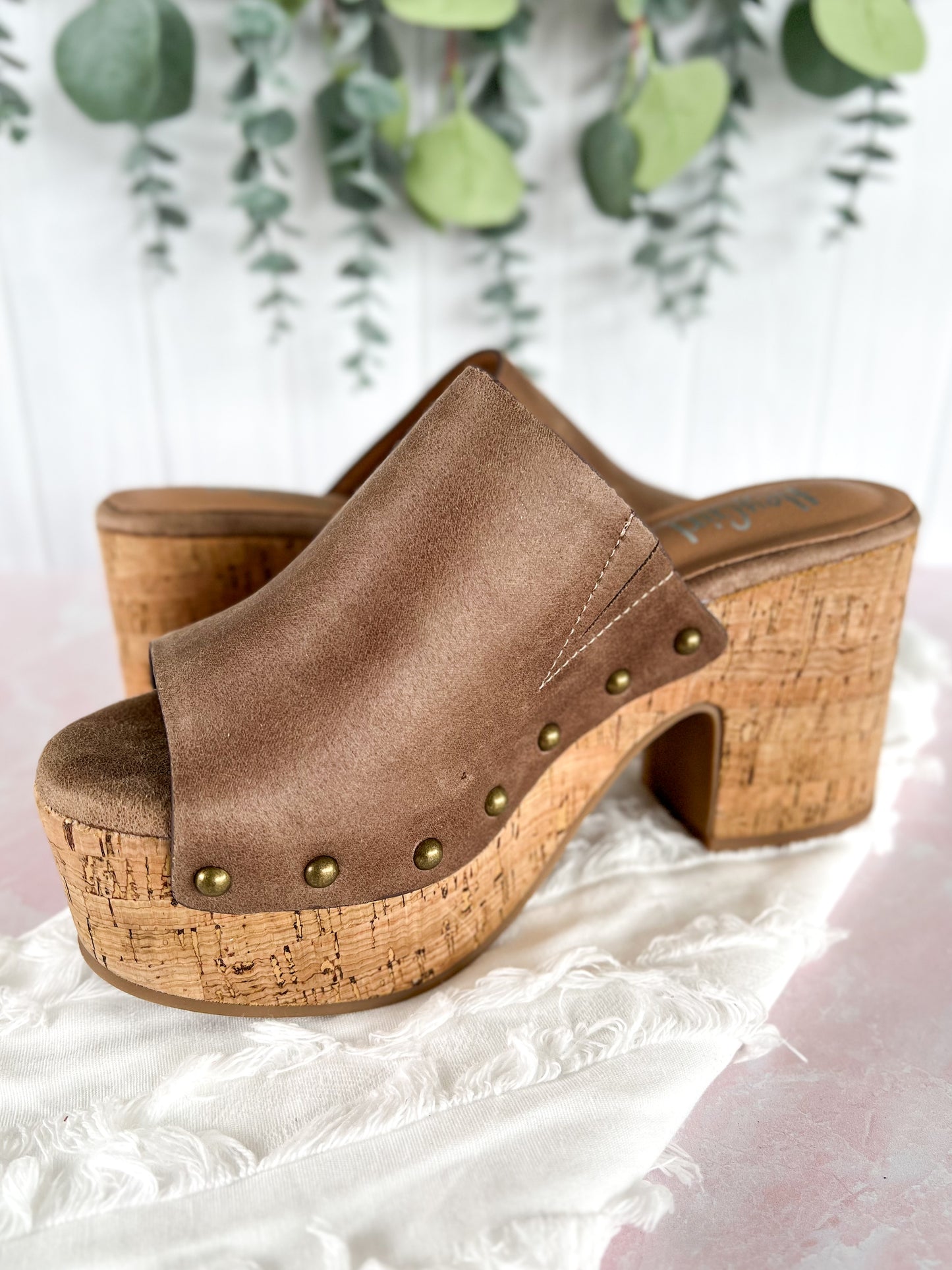 Corky's Baba Bing Heel - Brown Distressed