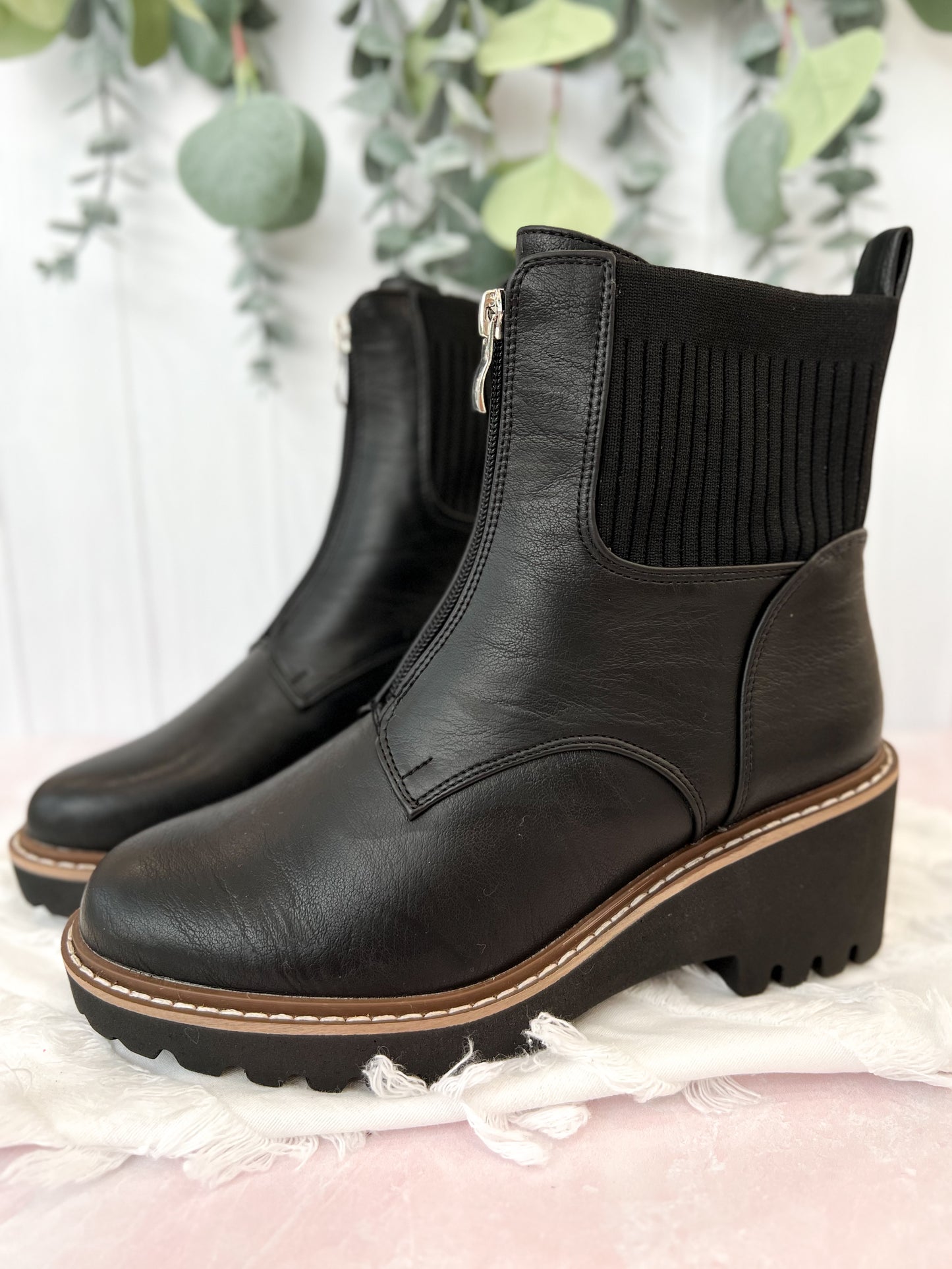 Corky's Boo Boot - Black