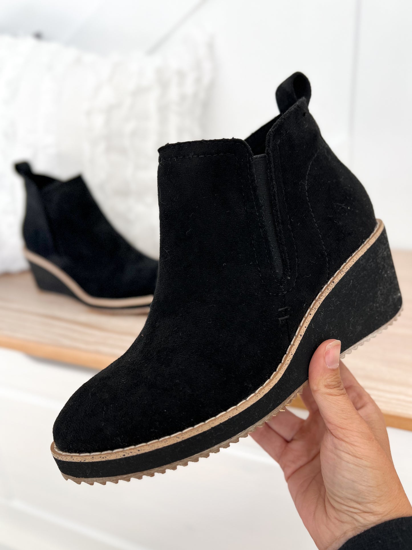 Corky's Tomb Wedge - Black Suede