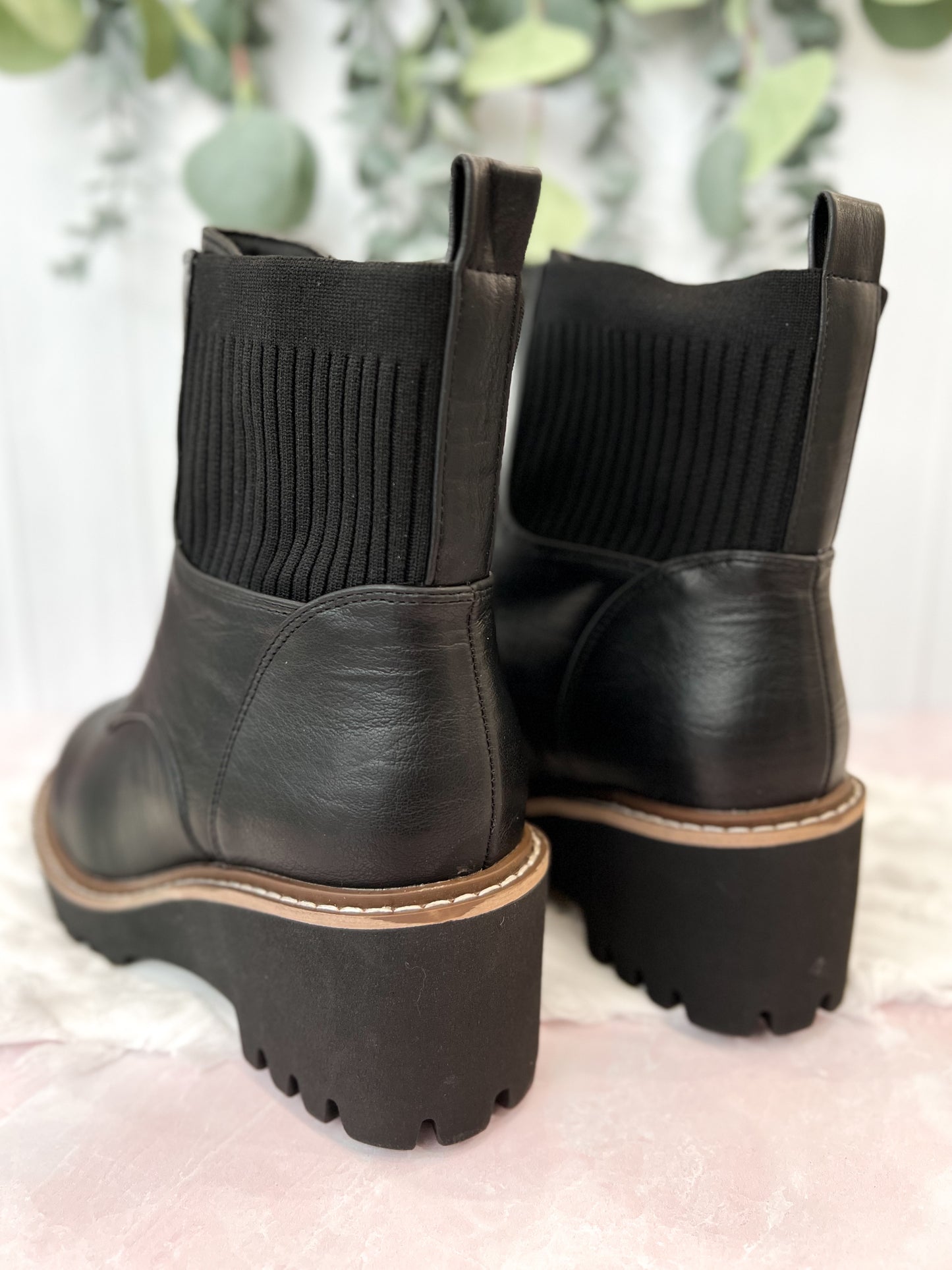 Corky's Boo Boot - Black