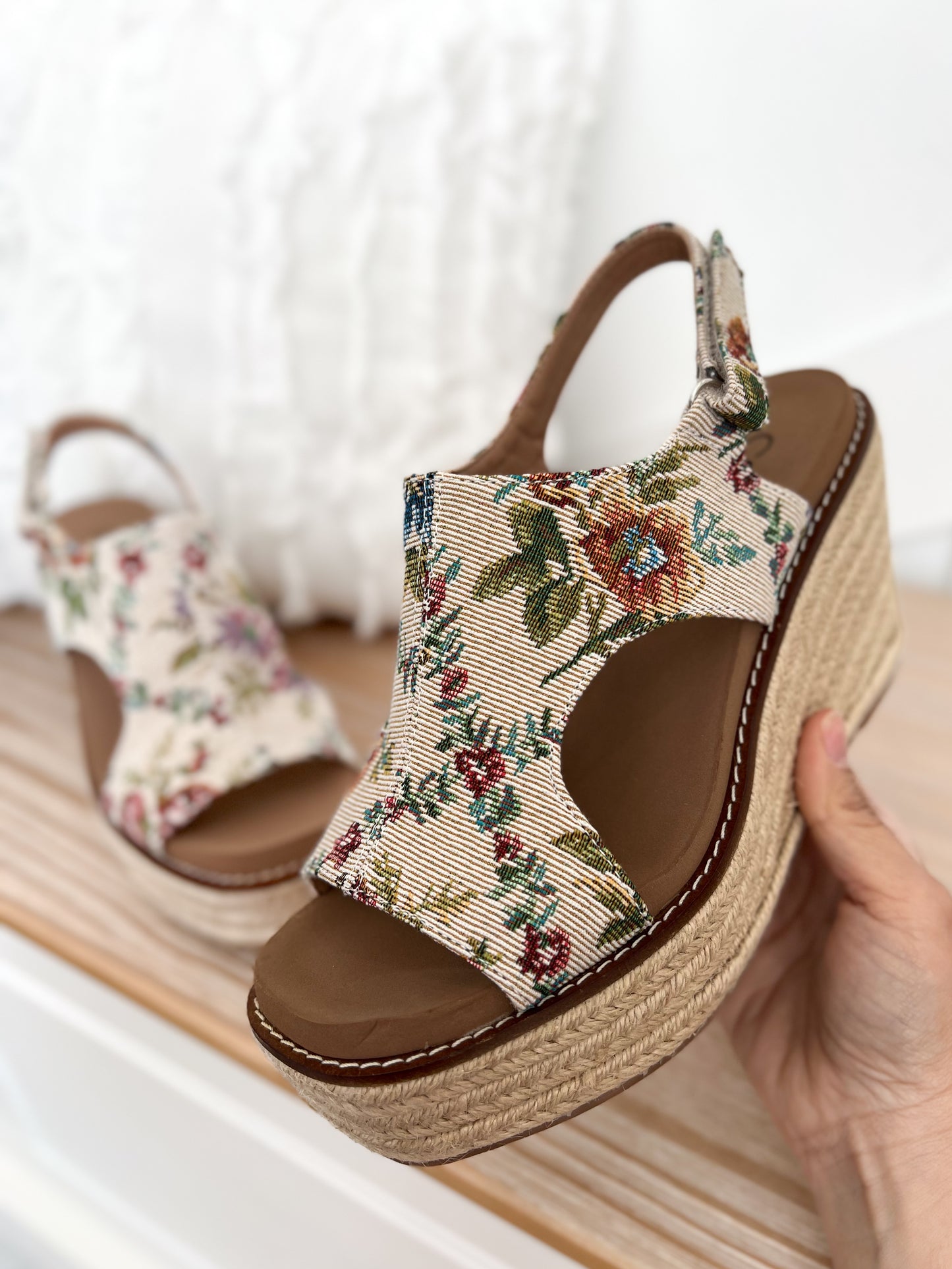 Corky's Freddie Wedge - Sand Floral