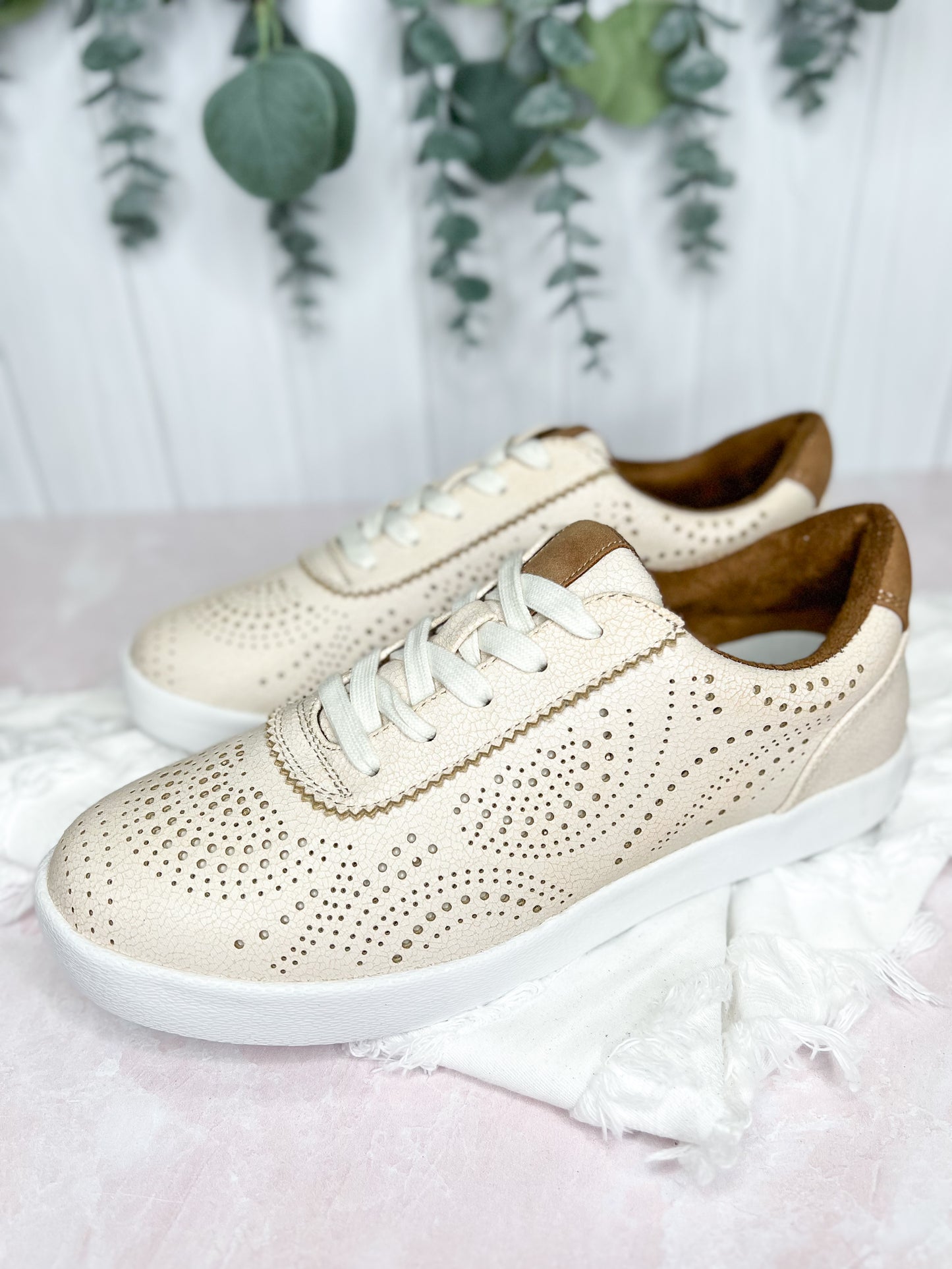 Very G Felix Sneaker - Cream