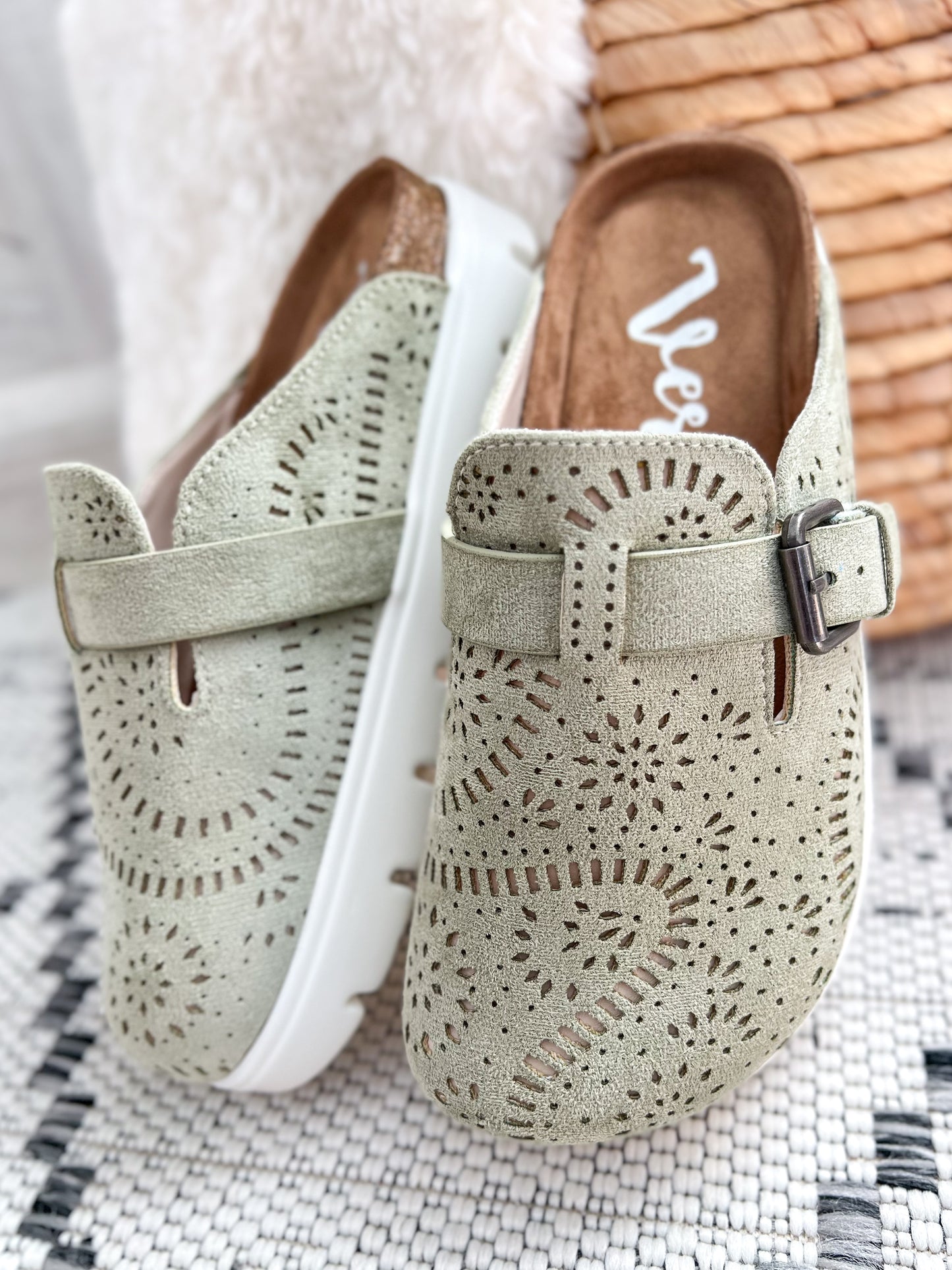 Very G Lulu Platform Clog - Sage