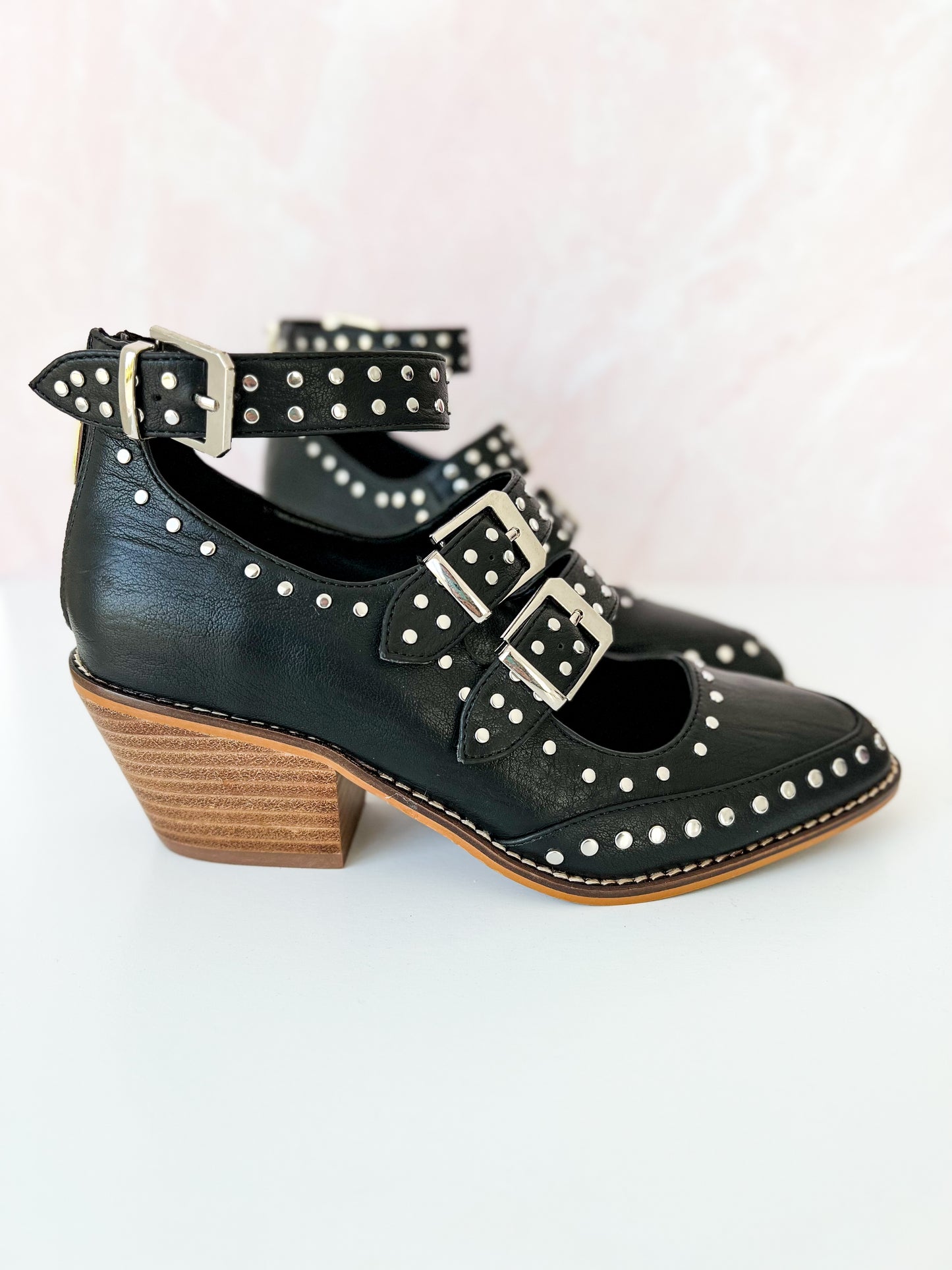 Corky's Cackle Wedge - Black